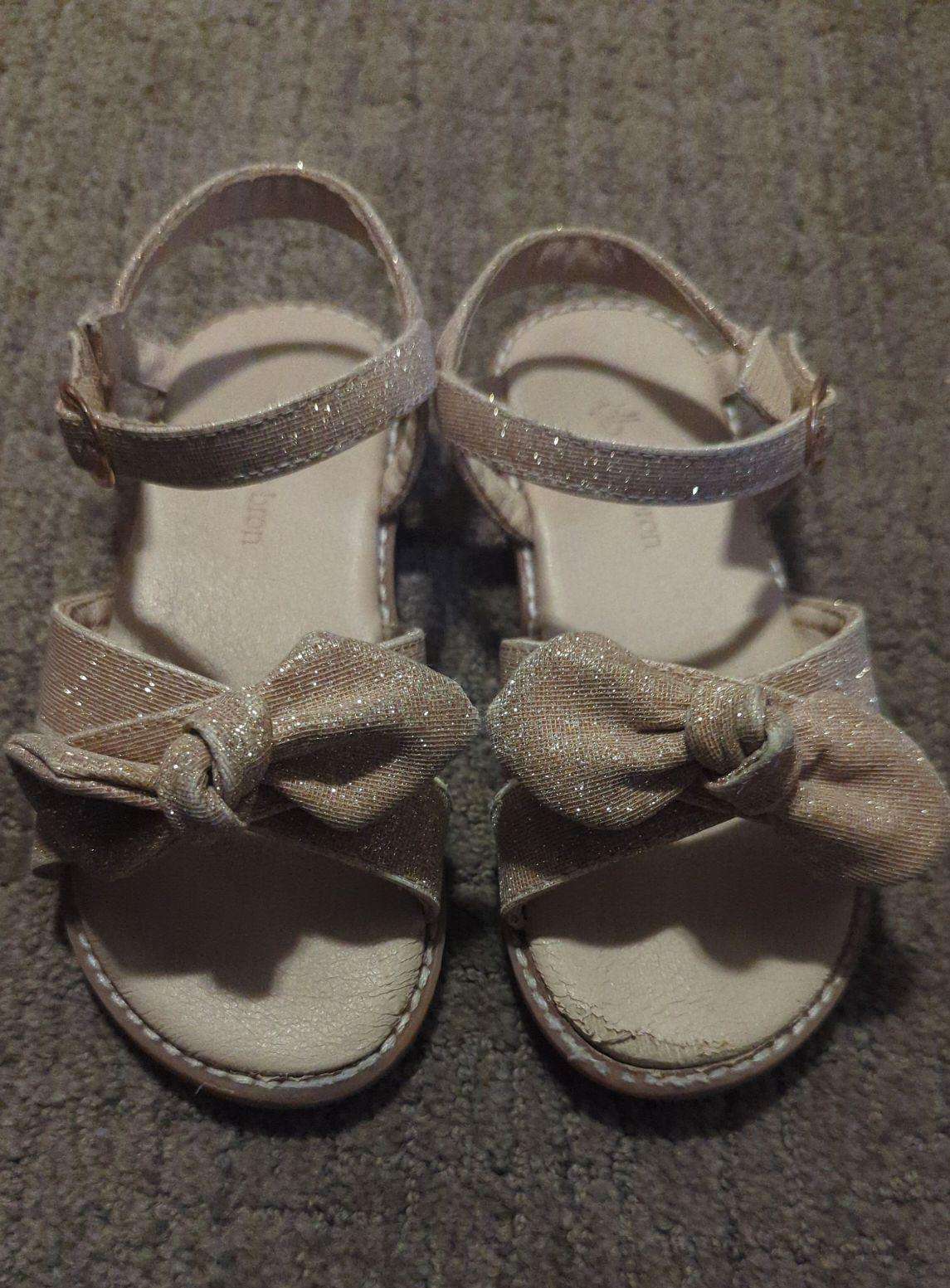 Gold sparkly sandles, Shoes 12 (Toddler:2-4yr)