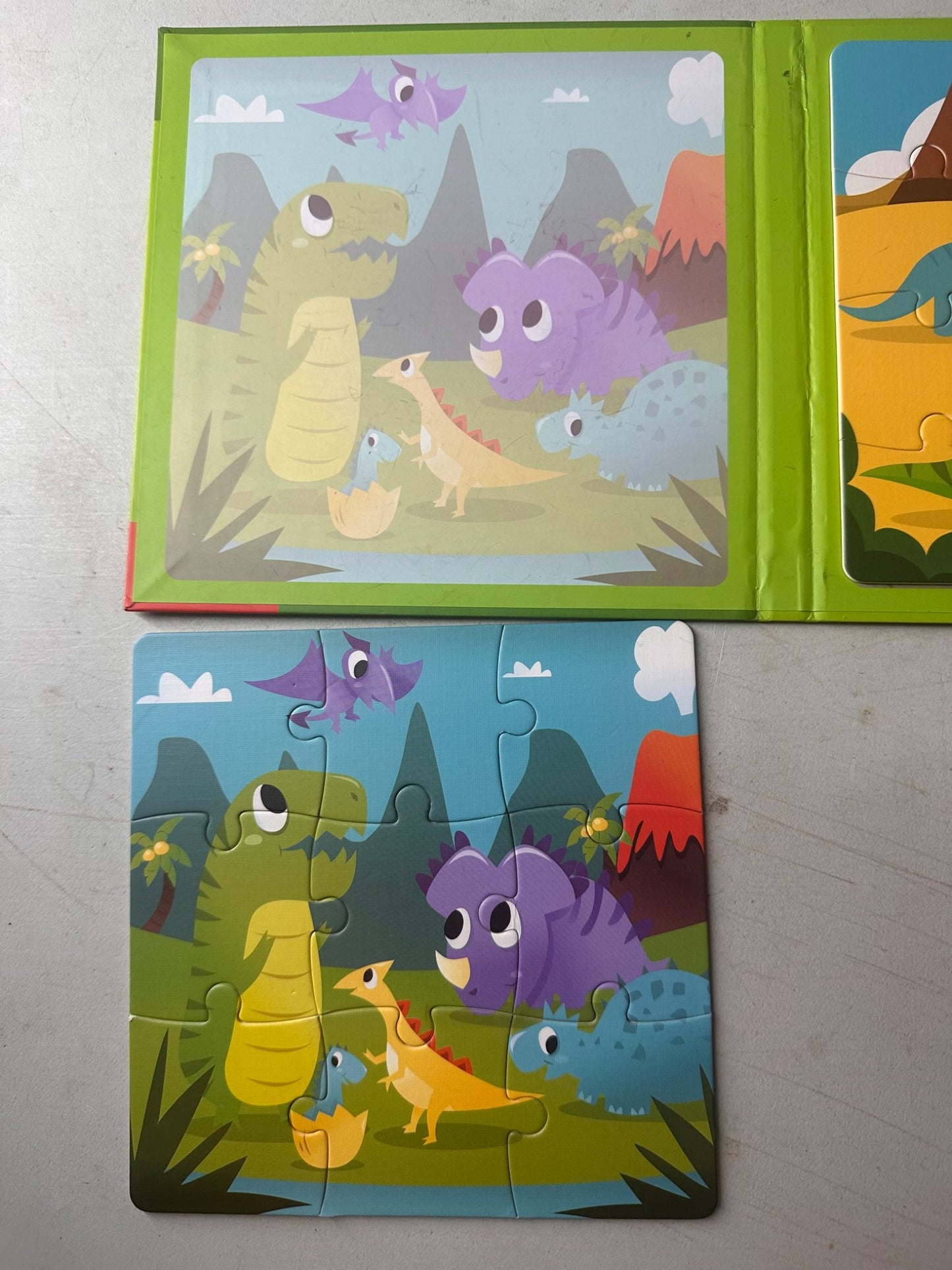 Magnetic dinosaur puzzle set