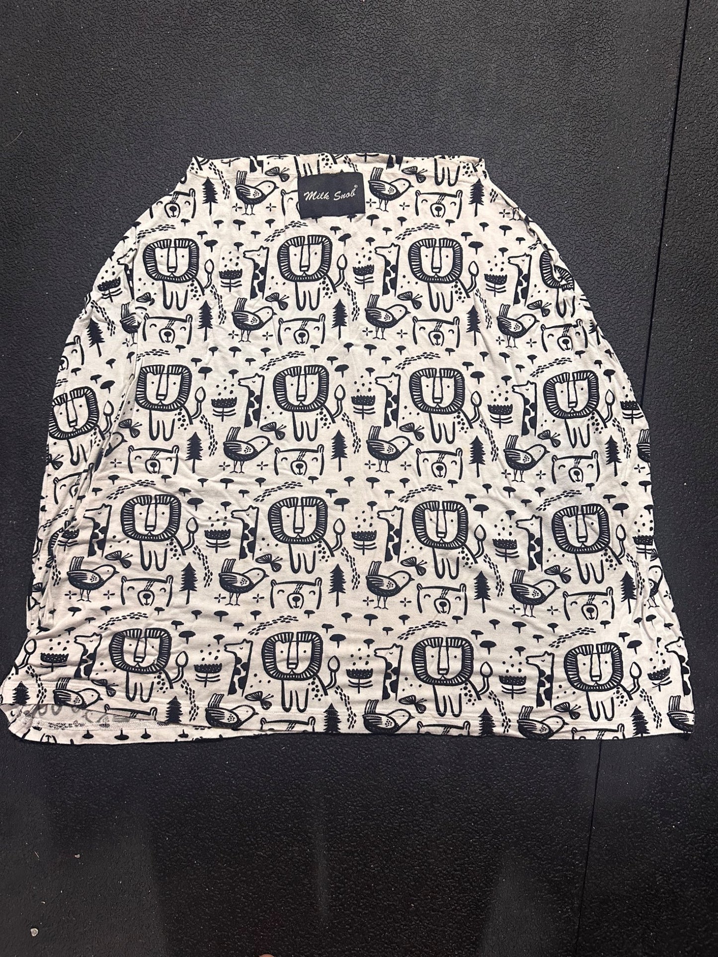 Milk snob car seat/nursing cover