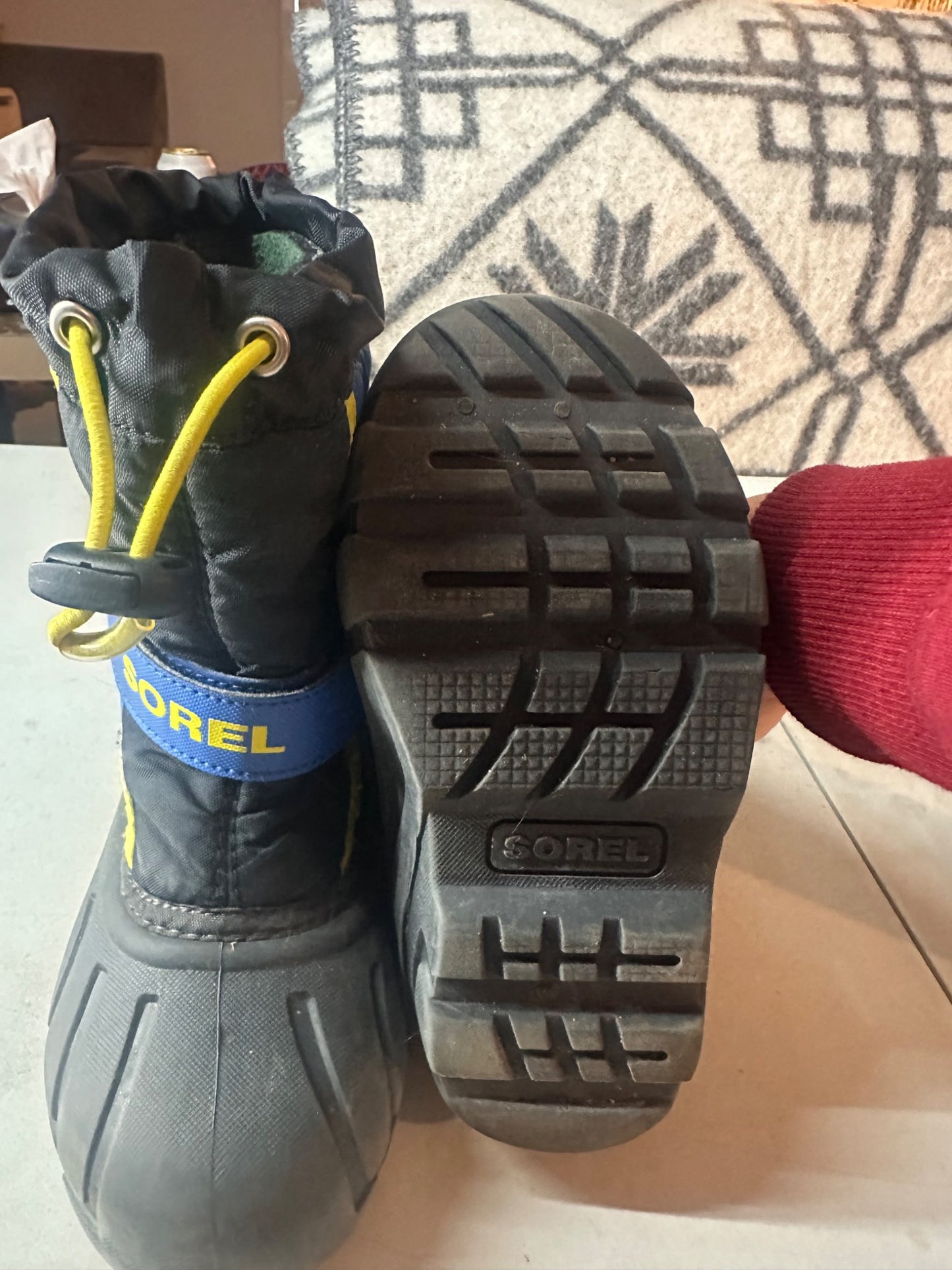 Sorel boots size 10, Shoes 10 (Toddler:2-4yr)