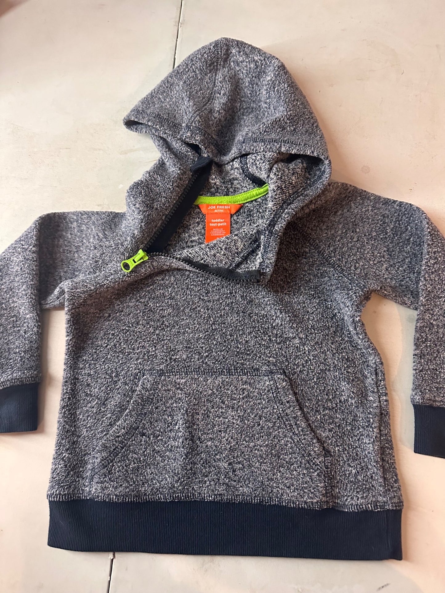 Cozy hoodie size 3T, Kids 3T