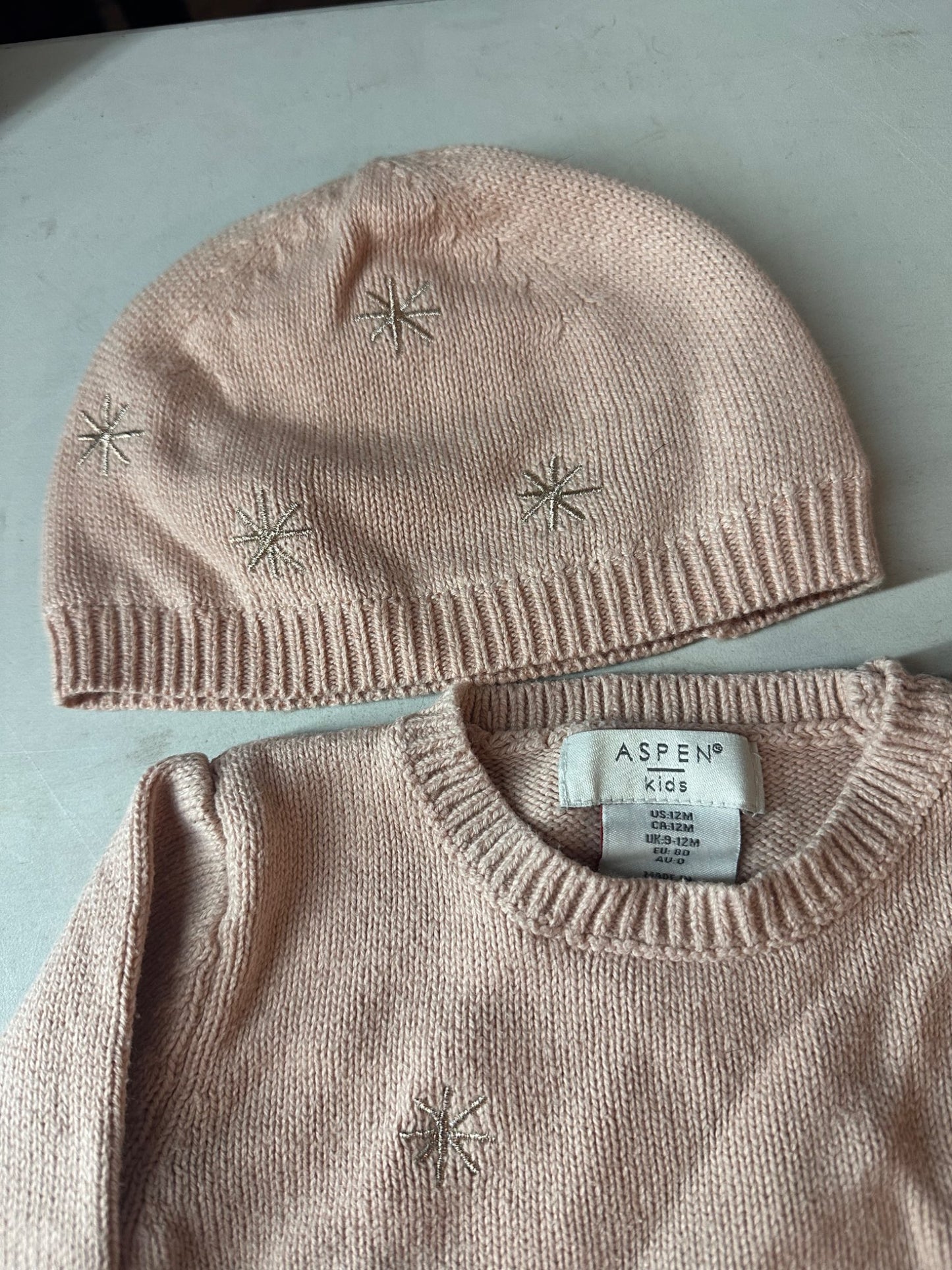 Sweater dress and matching hat, Kids 12 Month (9-12M)