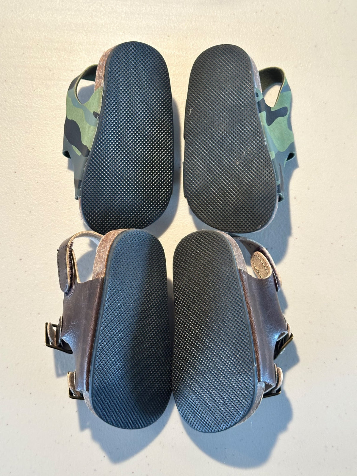 Sandals 6-12mo, Shoes 3 (Baby: 0-12 mth)