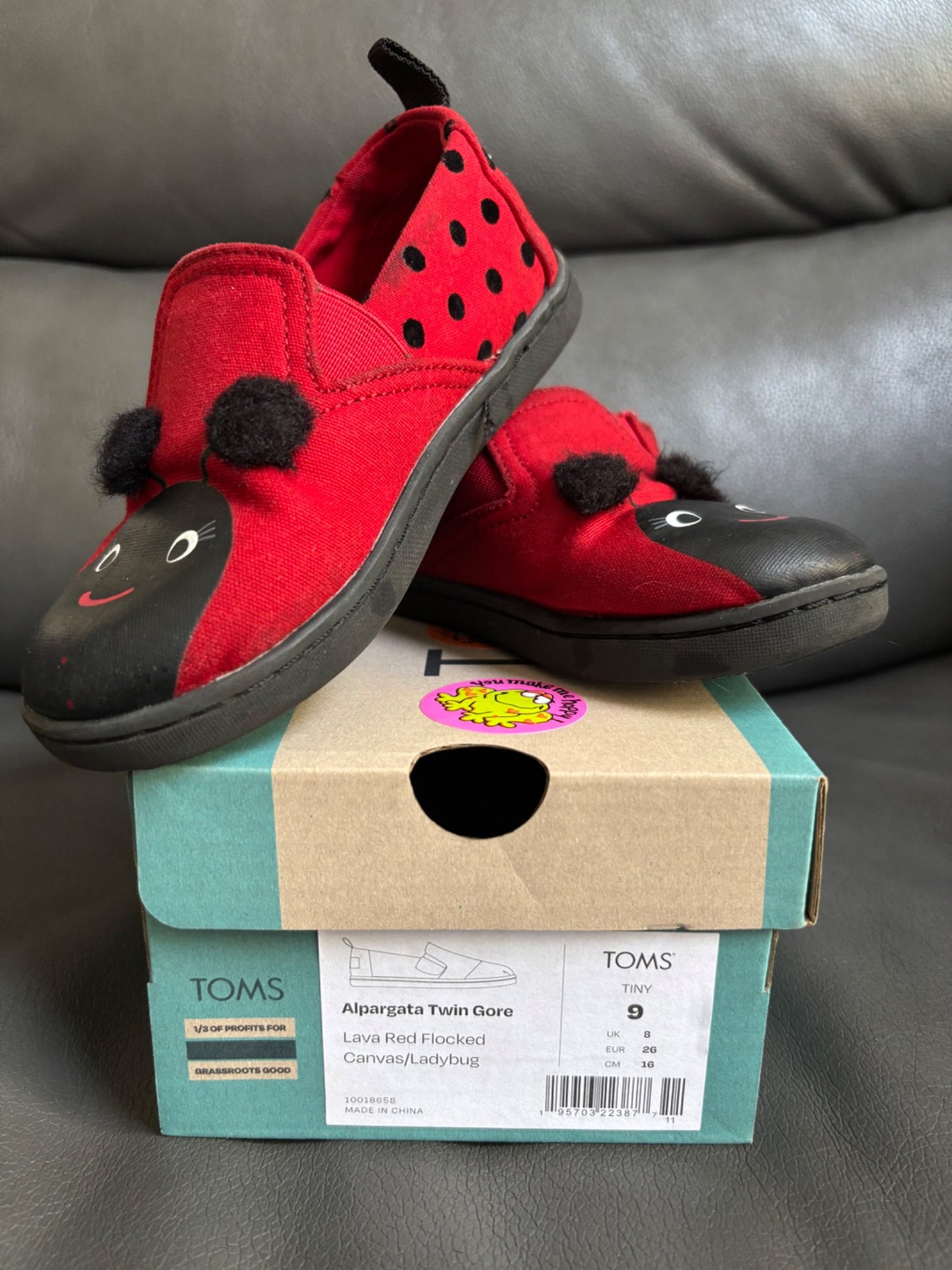 Size 9T adorable TOM’s alpargata ladybug shoes , Shoes 9 (Toddler:2-4yr)