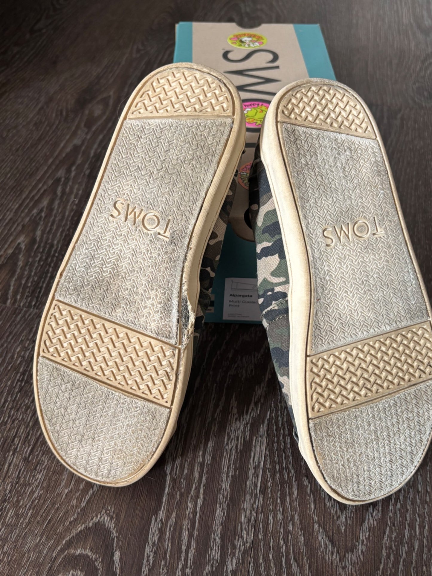 Size 2/Y3 TOM’s alpargata multi classic camo print shoes, Shoes 2 (Kids:4-8yr)
