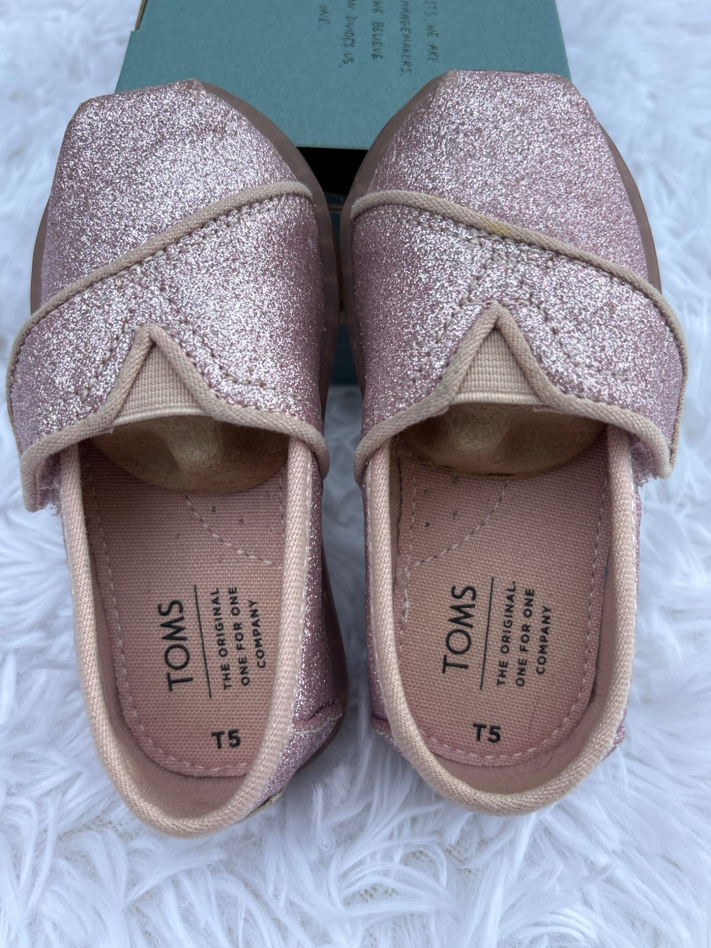 TOMS too cute but time to sell! Pink sparkle, size 5T, Shoes 5 (Walkers:12-24 mth)