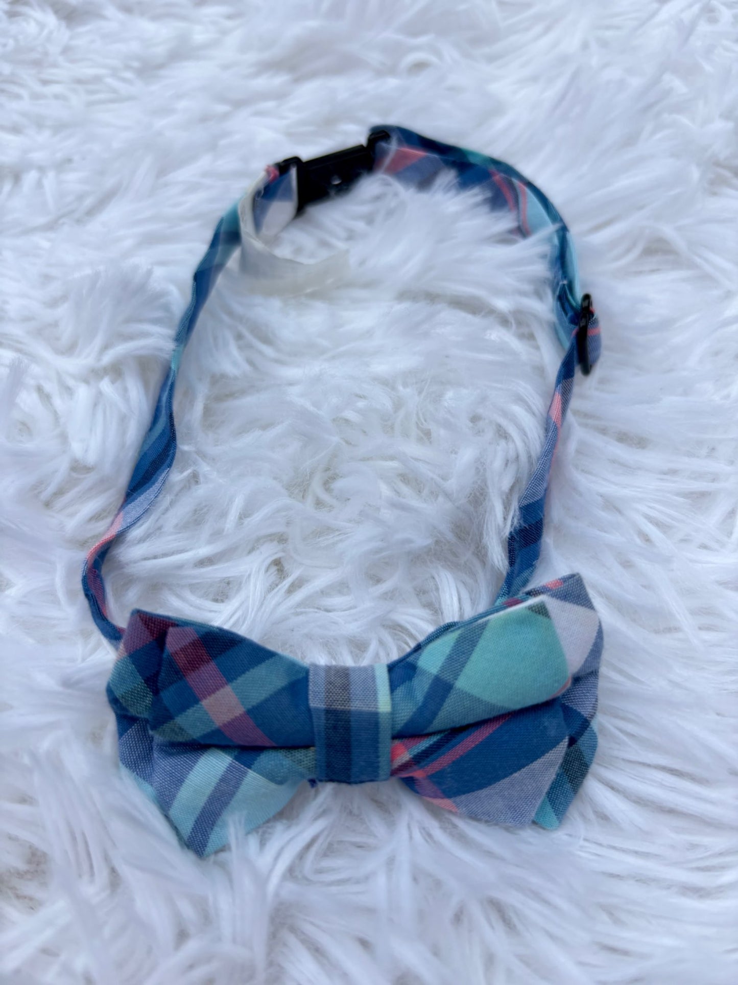 3 adjustable bow ties (24M - 4Y), 1 clip on tie
