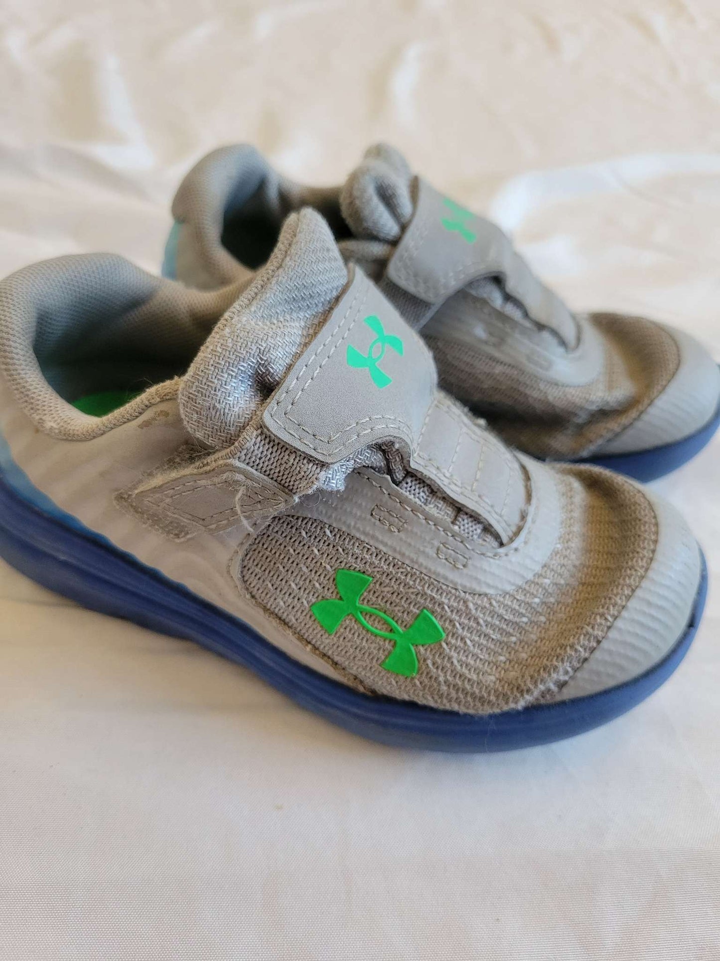Grey Under Armour Shoes 8c, Shoes 8 (Toddler:2-4yr)