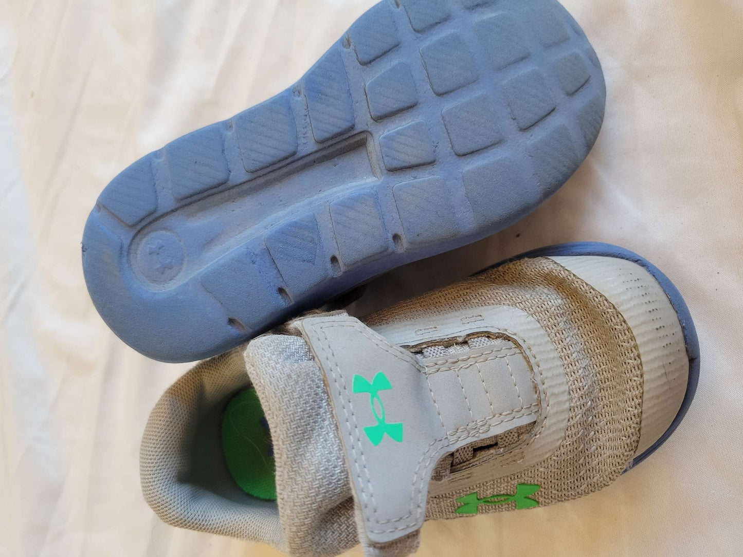 Grey Under Armour Shoes 8c, Shoes 8 (Toddler:2-4yr)
