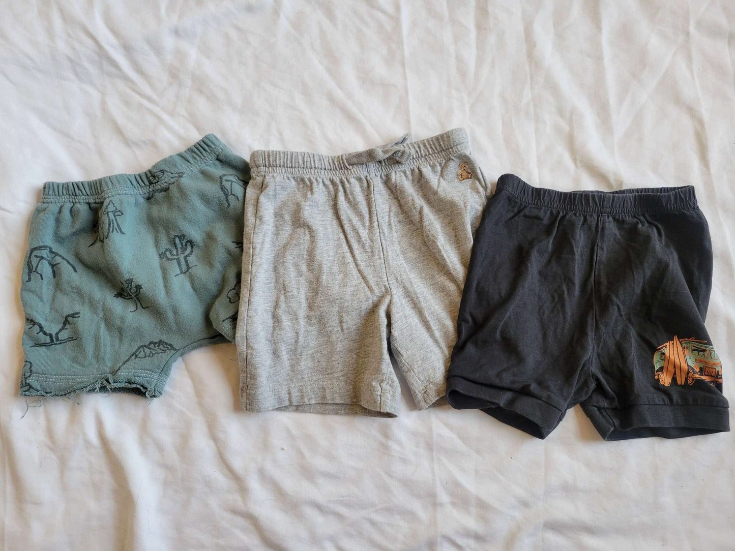 3 Pairs of Shorts - Black Van/Green Cactus/Gray Gap - 3T, Kids 3T