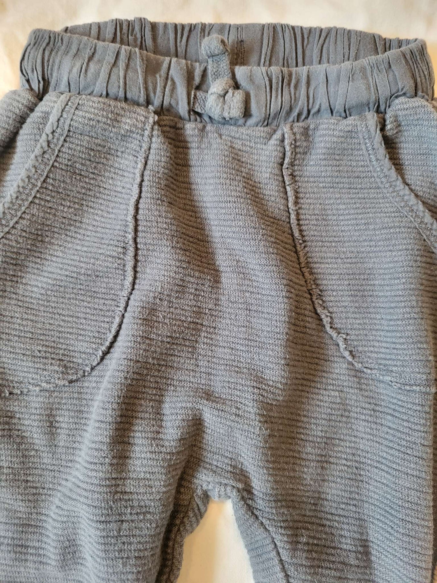 2 pairs of Zara Pants - Beige and Light Blue/Gray - Size 2/3 - Excellent Used condition, Kids 2T