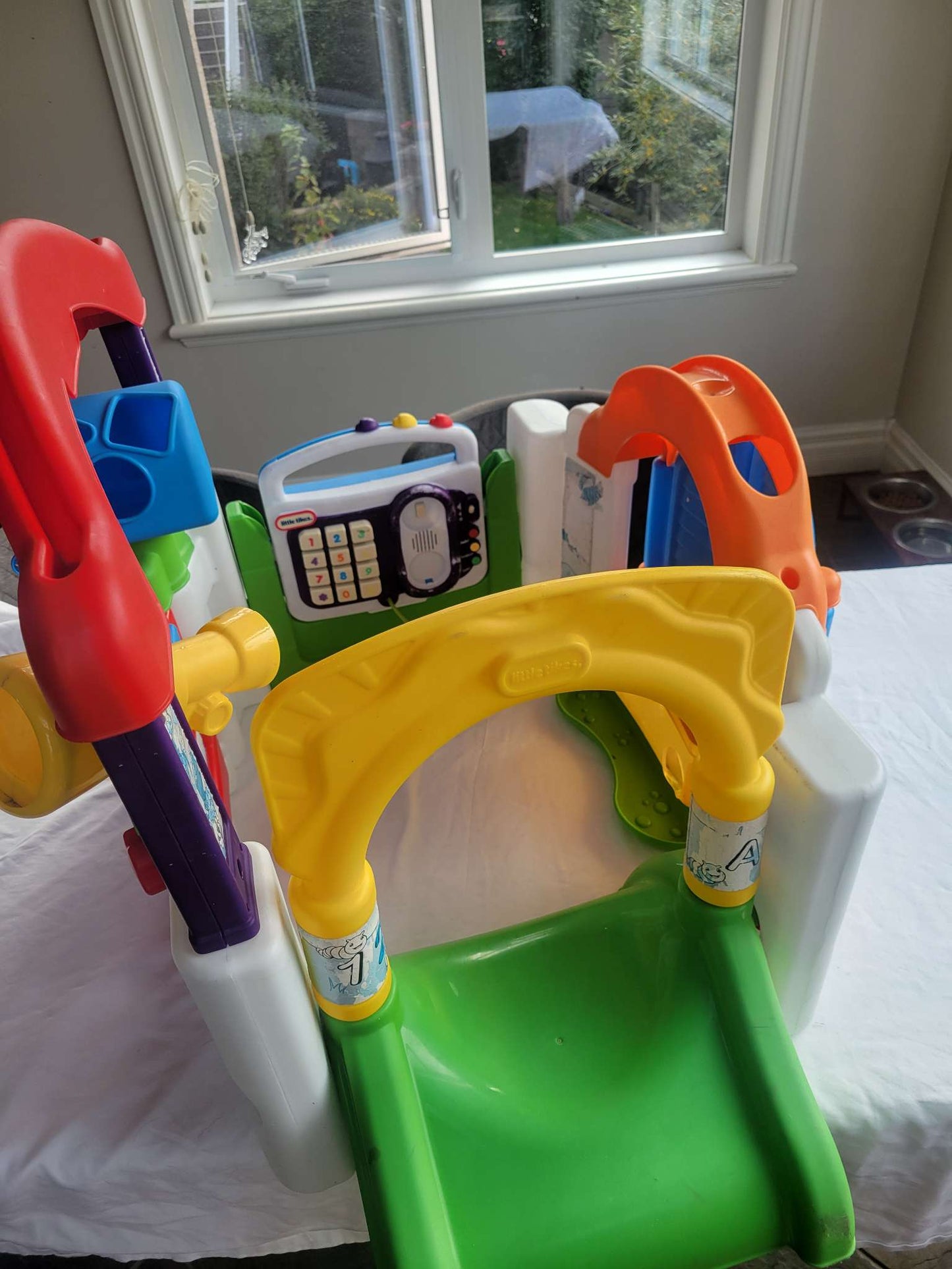 Little Tikes Garden Activity Centre