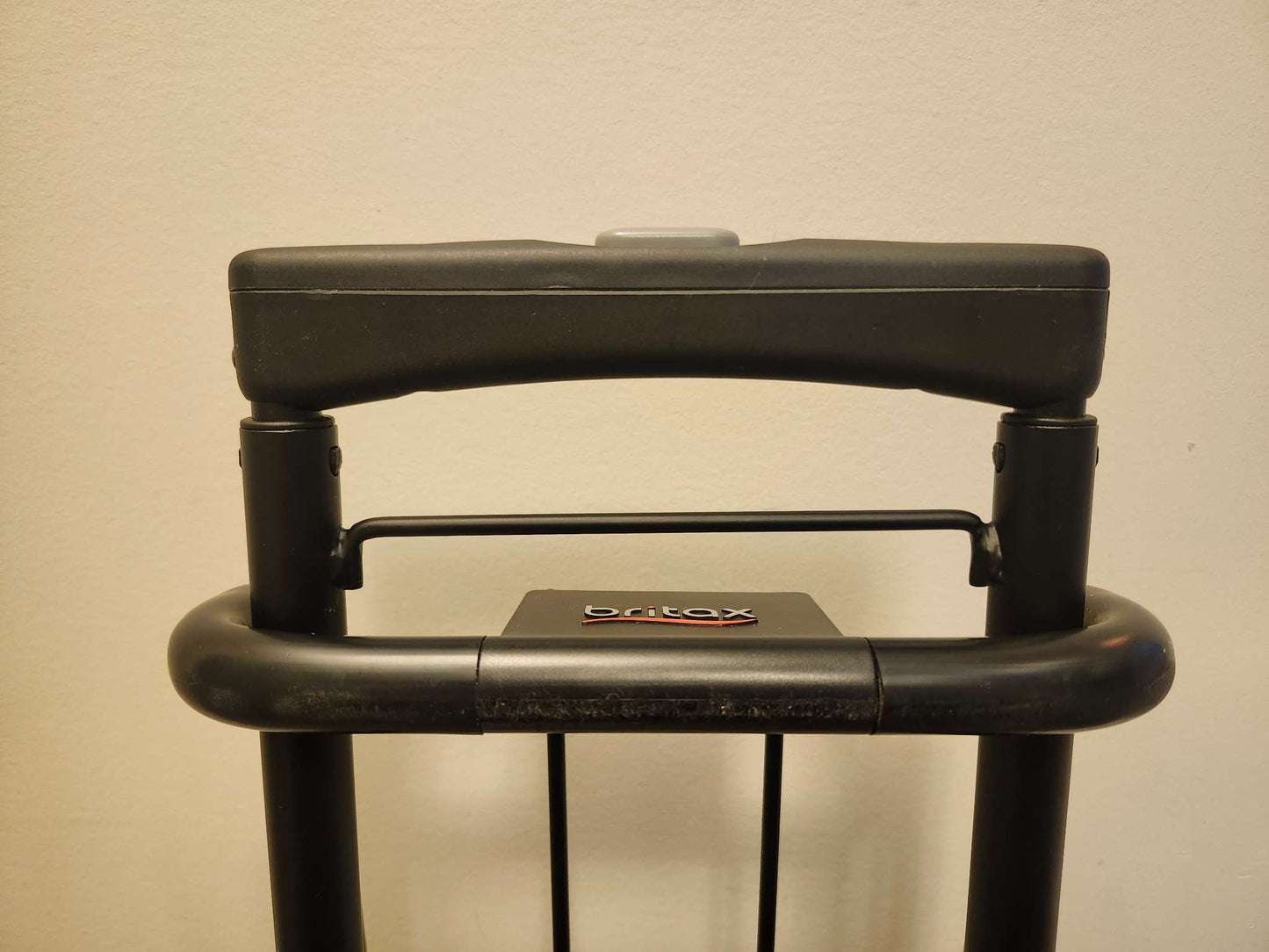 Britax Car Seat Travel Cart, EUC, Retails $119.99