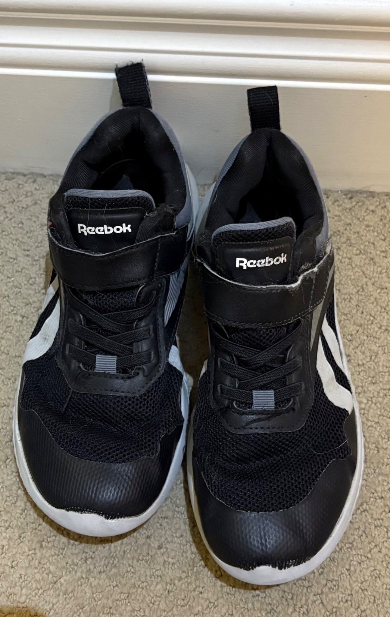 Reebok Velcro runners , Shoes 2 (Kids:4-8yr)