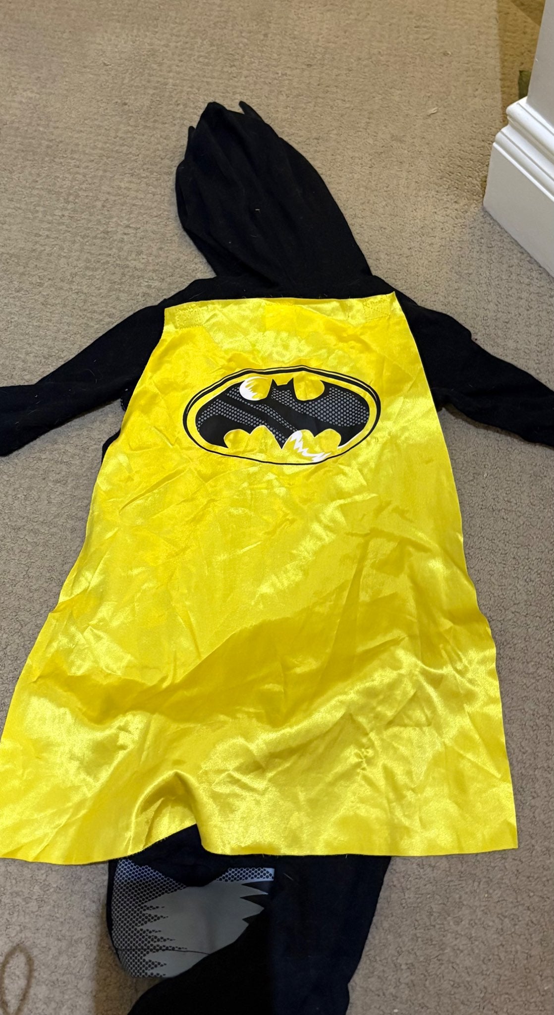 Batman costume Size 4T, Kids 4/4T