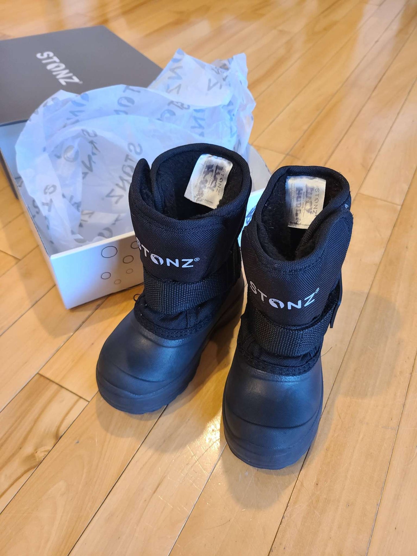 Stonz Trek Winter boots- 7T- Retail $69.99, Shoes 7 (Walkers:12-24 mth)