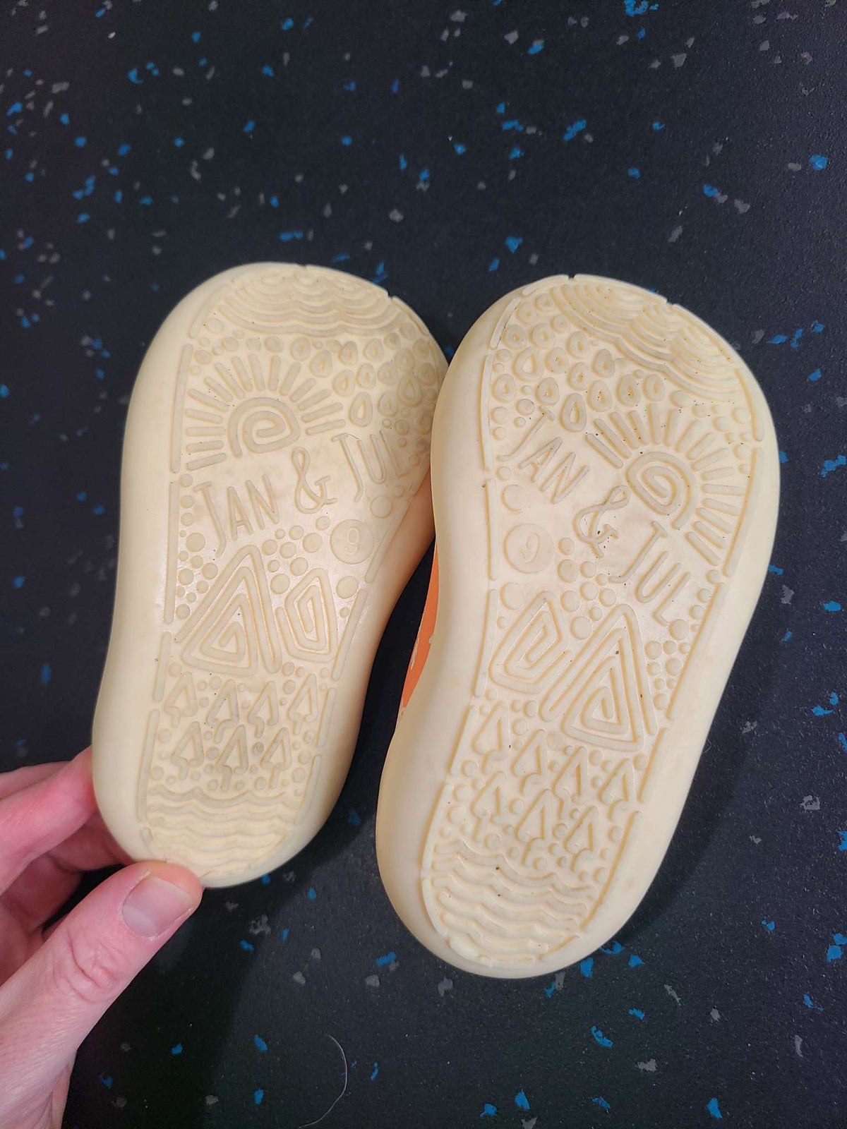 Jan and Jul water shoes, $25.99 retail, Shoes 9 (Toddler:2-4yr)
