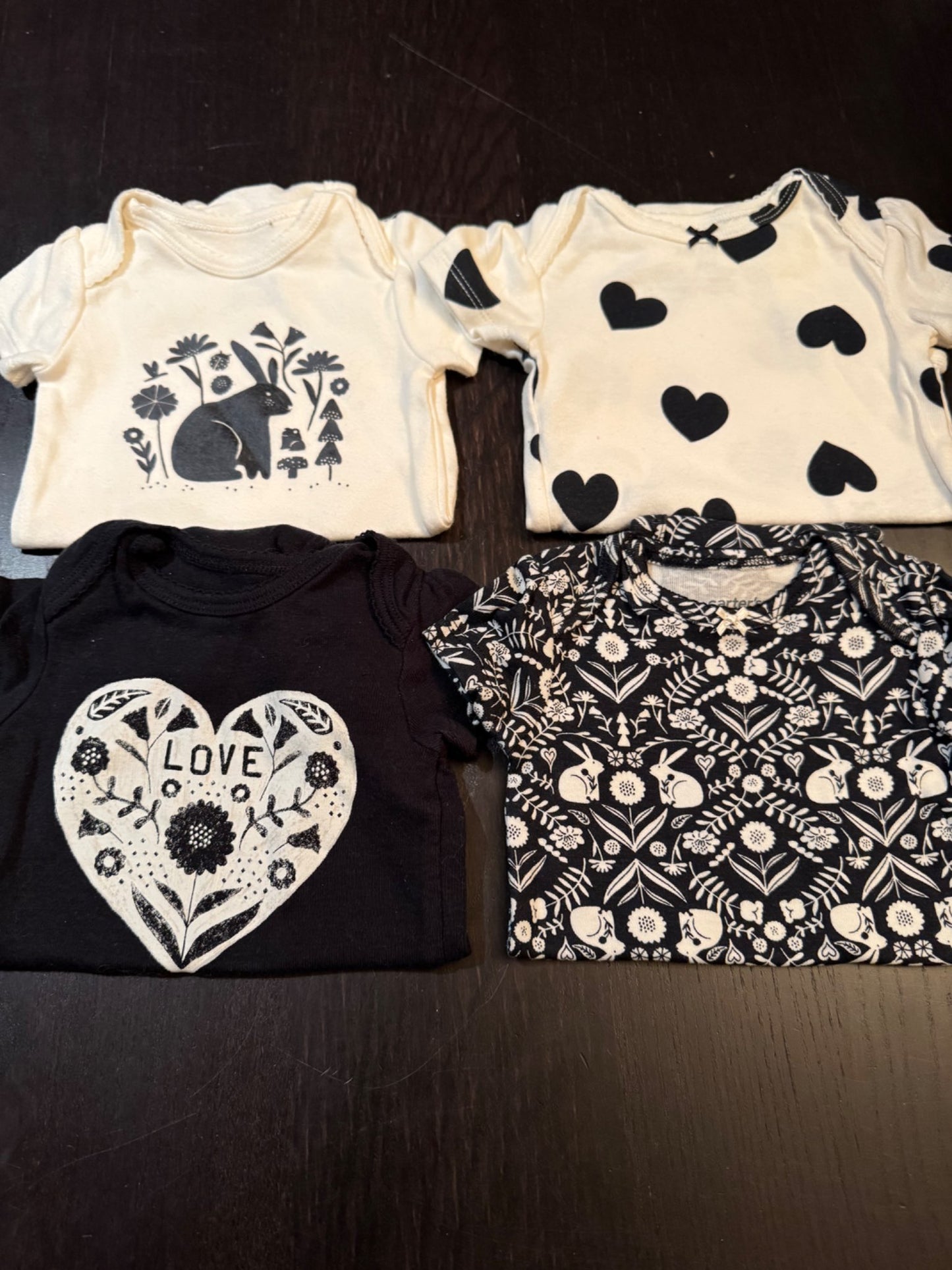 Bundle: 4 cool looking black-and-white onesies. , Kids 3 Month (0-3M)