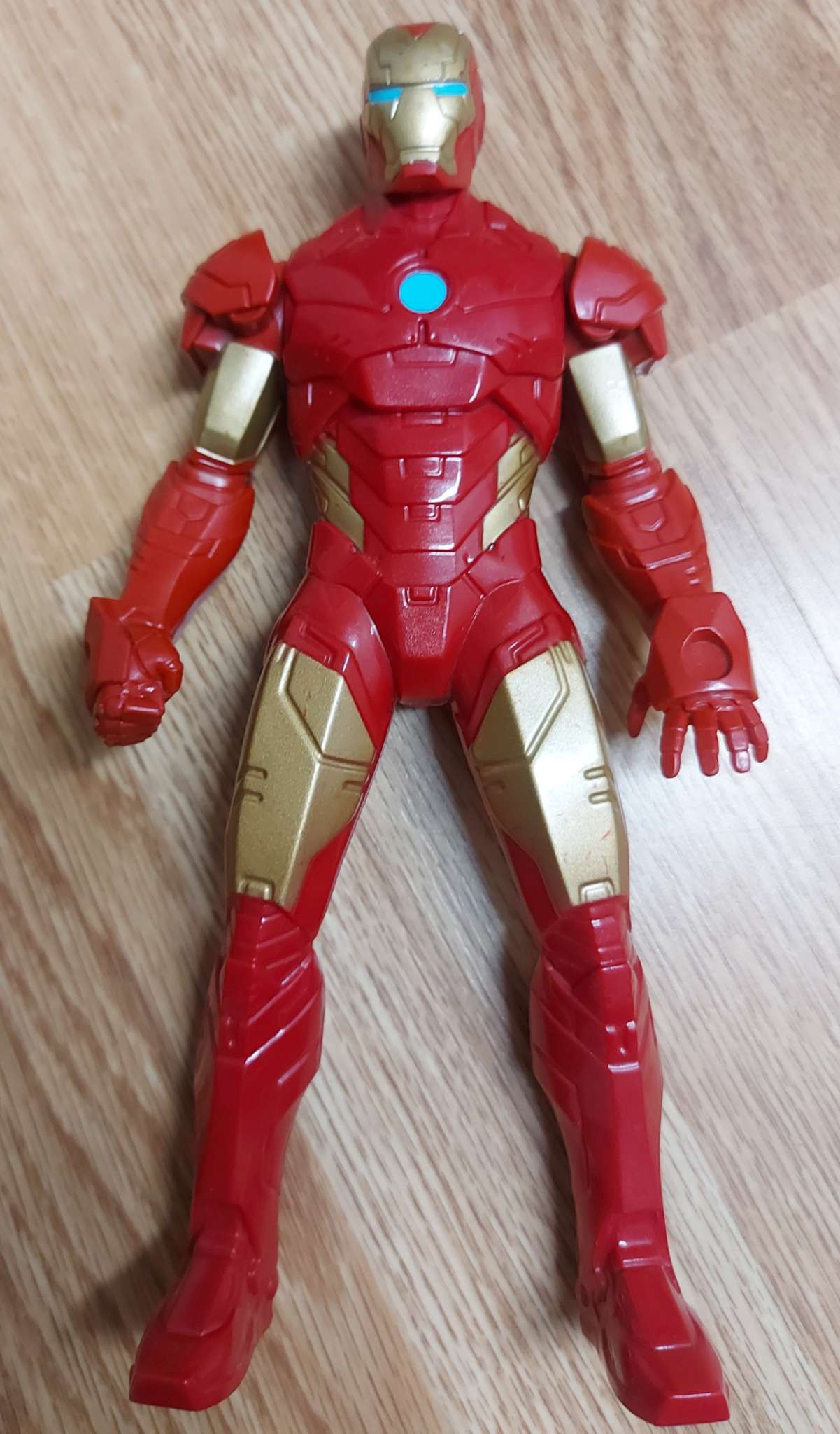 Lot of 6 Marvel Super Heroes Action figures