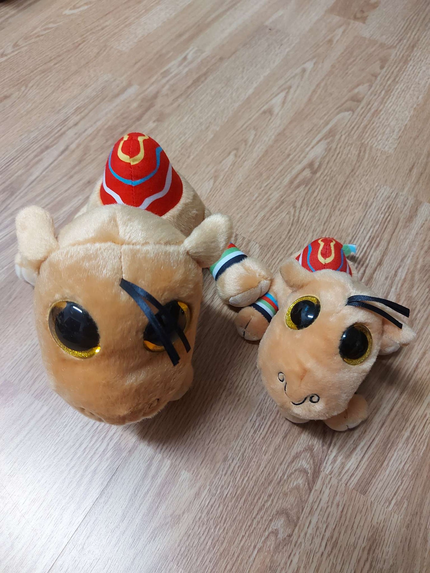 Lot of Camal stuffed animals