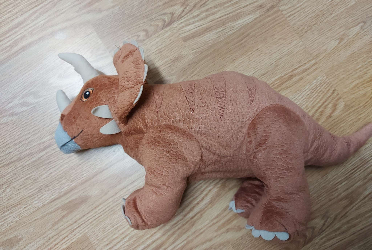 Lot of 3 dinosaurs stuffed animals