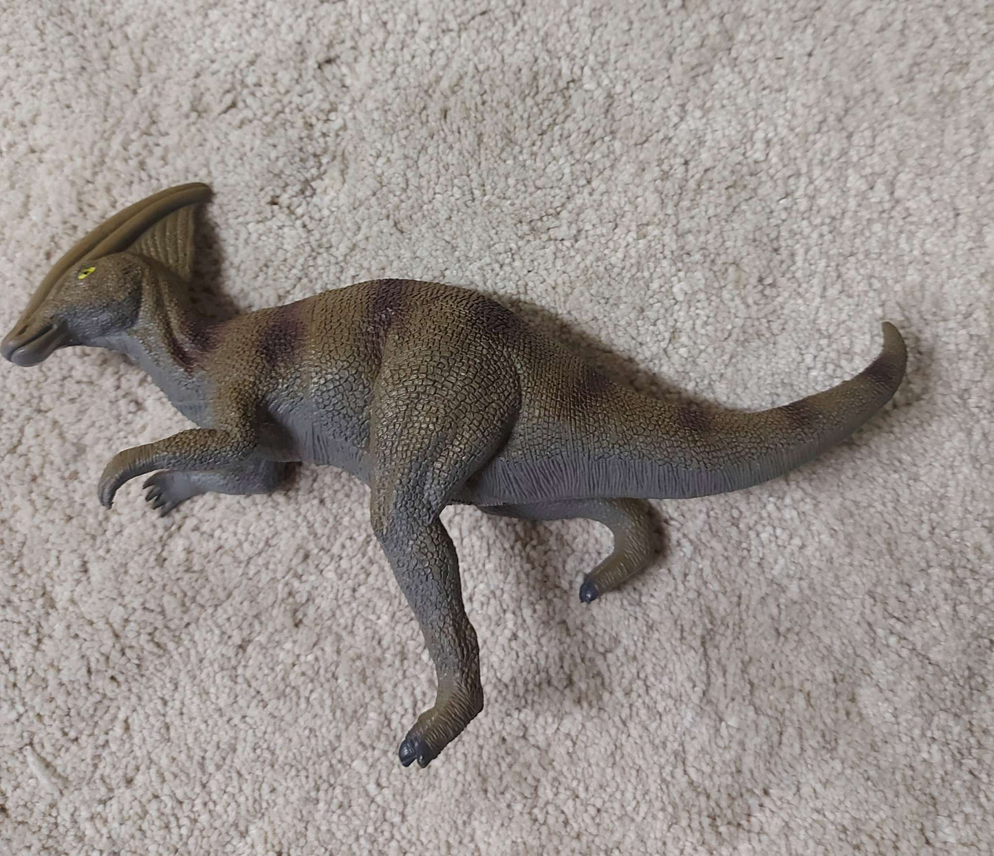Lot of 6 large dinosaurs