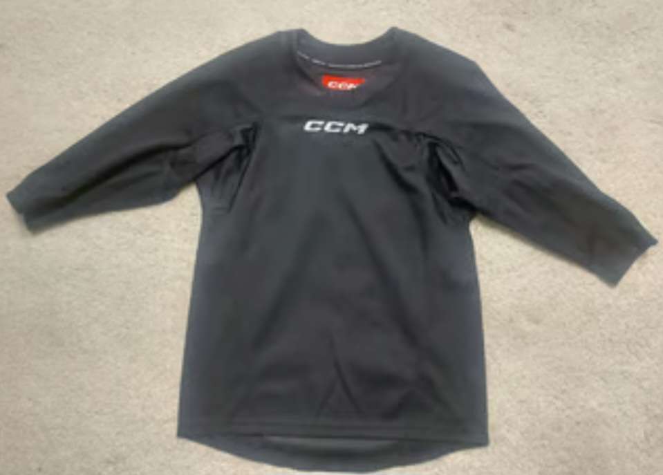 Black Hockey Jersey CCM Youth Size XS, Kids 4/4T