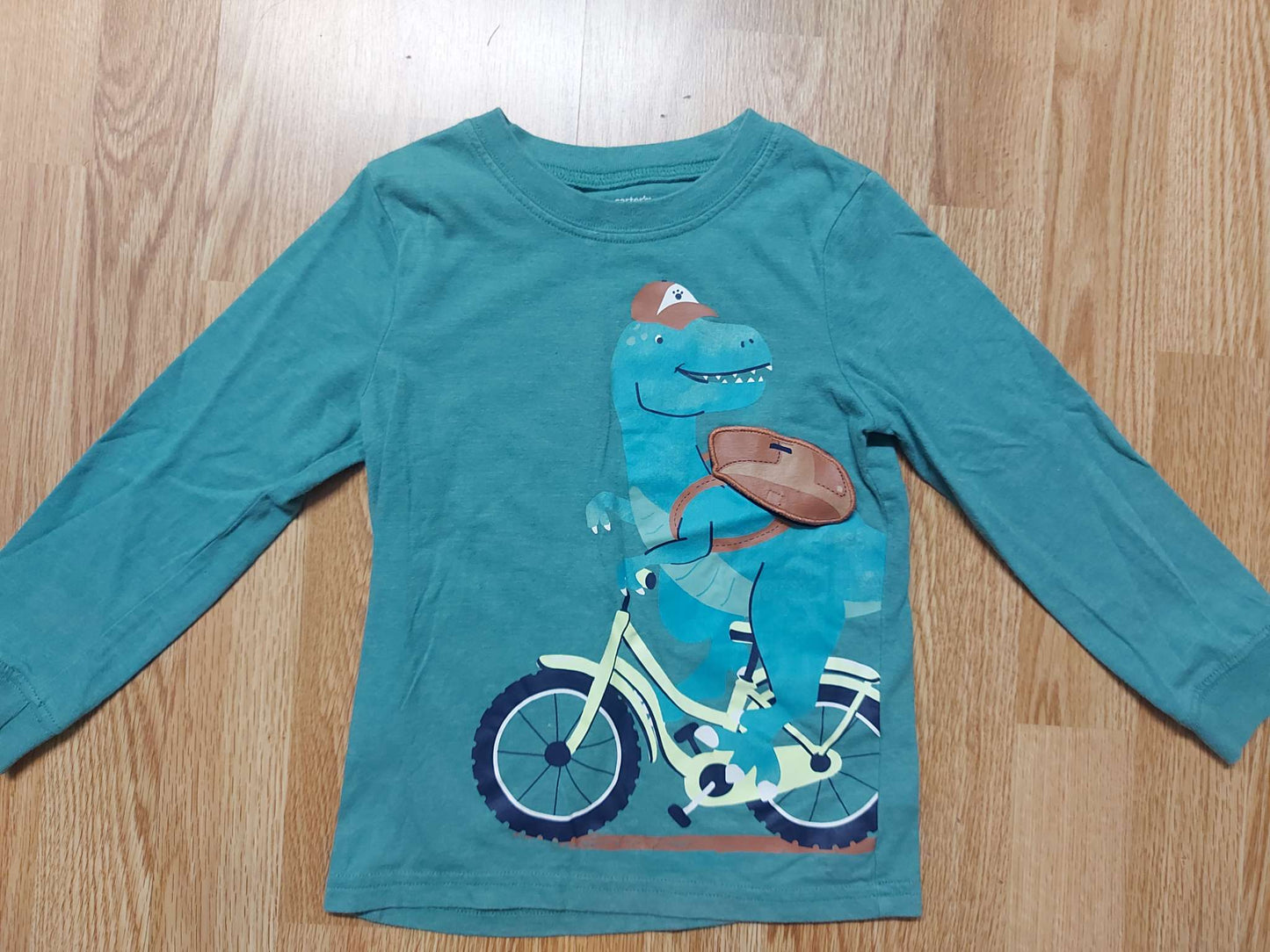 2 Carter's long sleeves tshirts - size 4T, Kids 4/4T