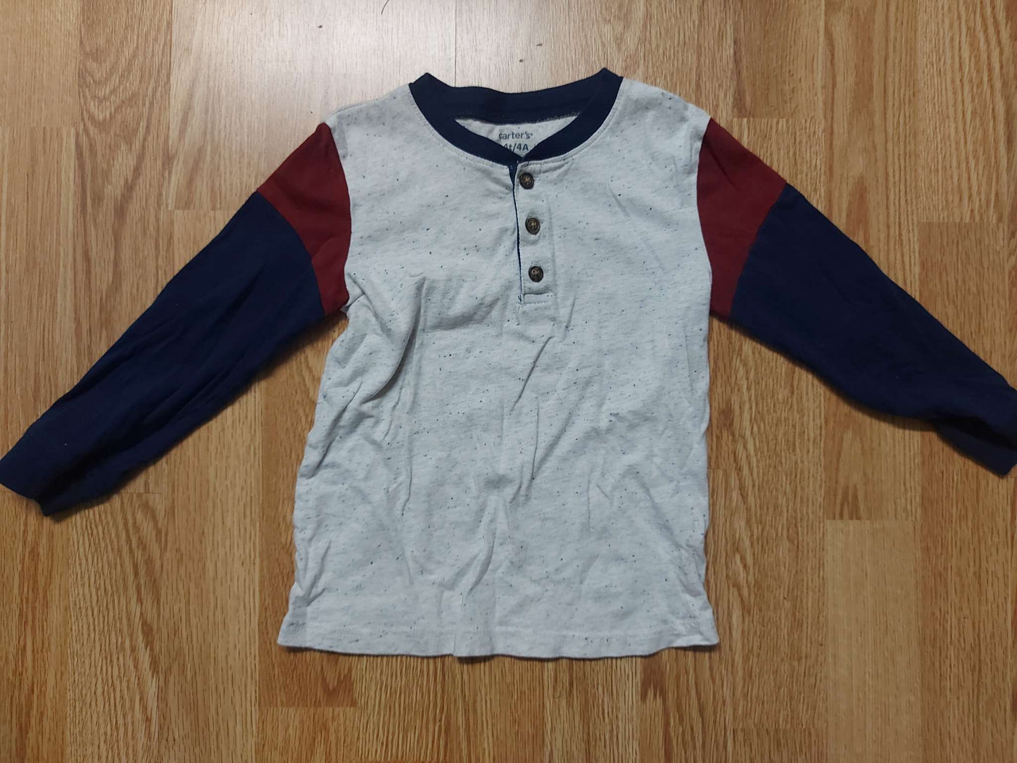 2 Carter's long sleeves tshirts - size 4T, Kids 4/4T
