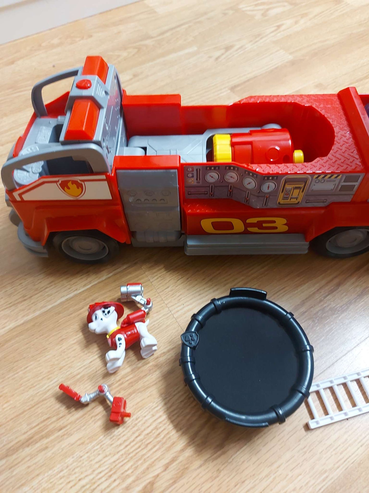 Paw Patrol Marshall fire truck