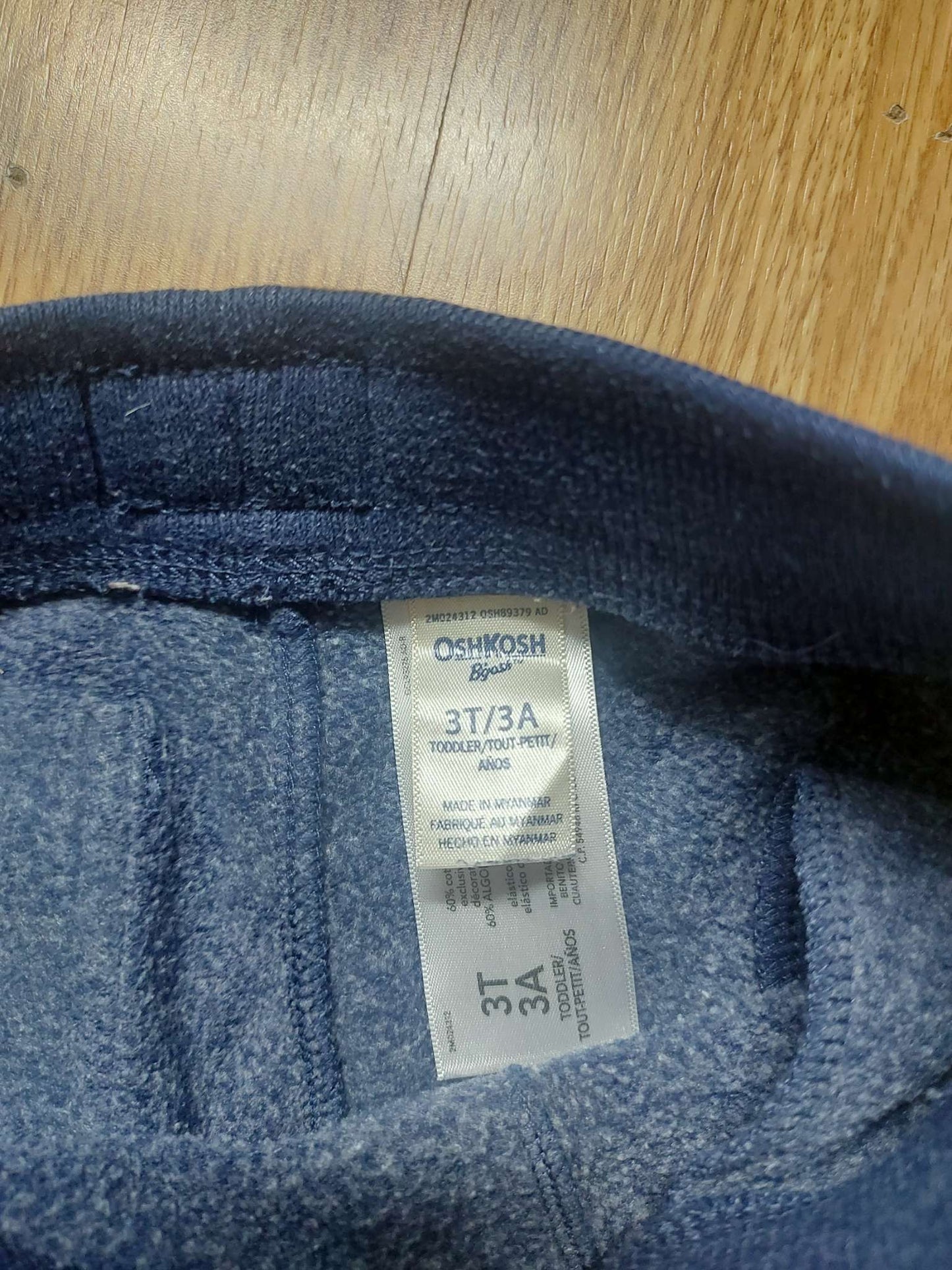 2 pair of pants (Oshkosh B'Gosh) - size 3T, Kids 3T