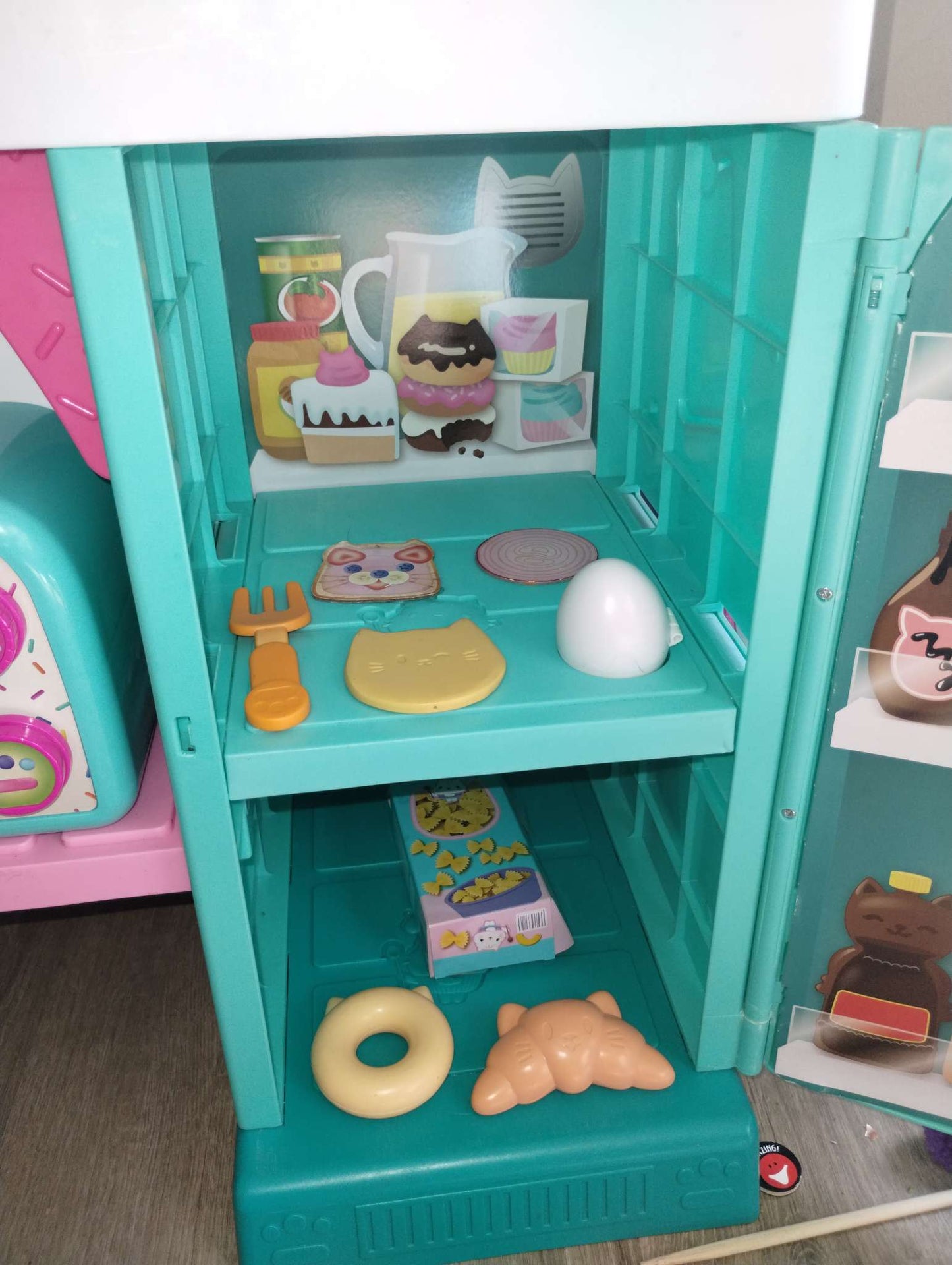 Gabby dollhouse kitchen and toaster oven