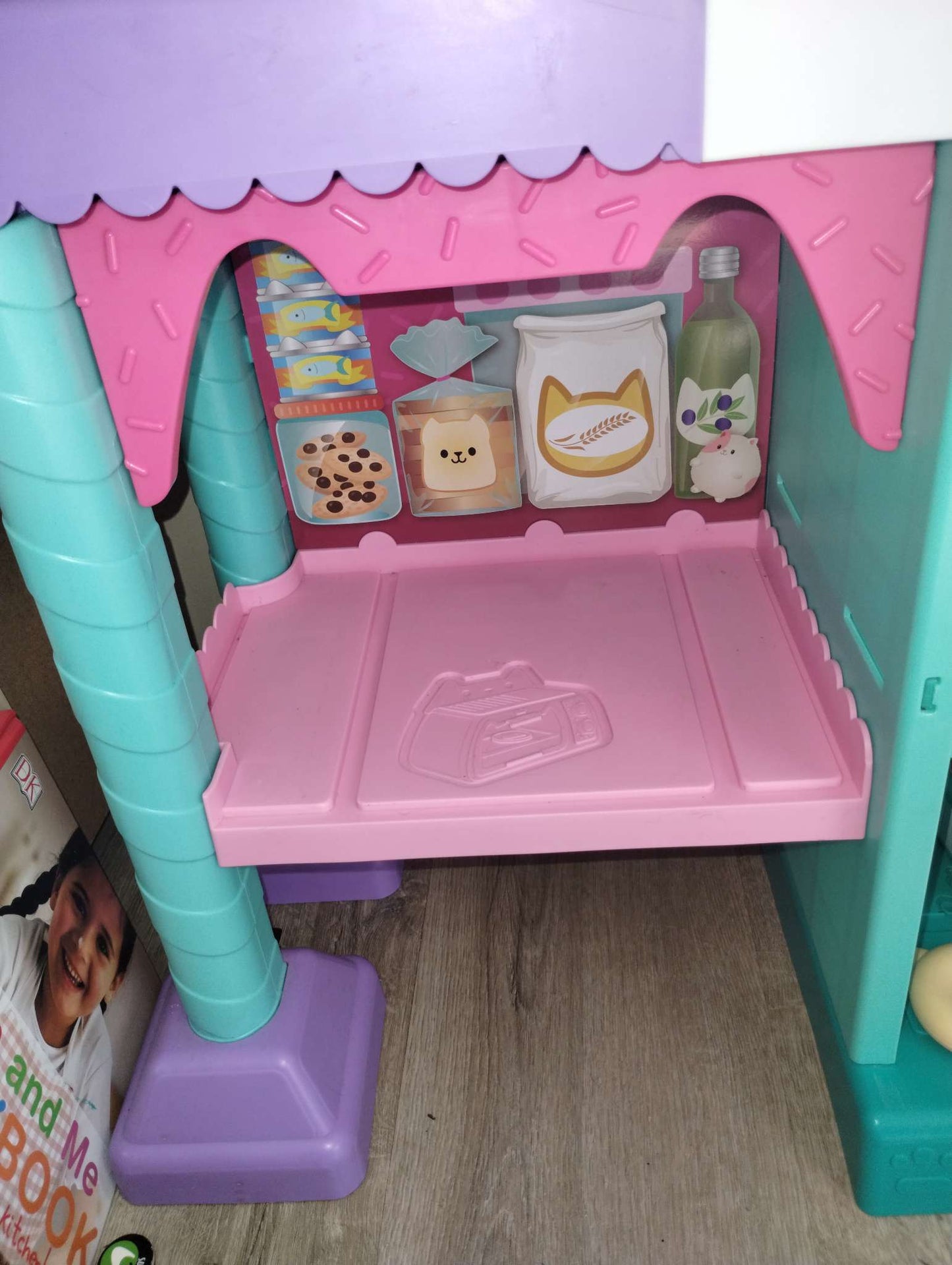 Gabby dollhouse kitchen and toaster oven