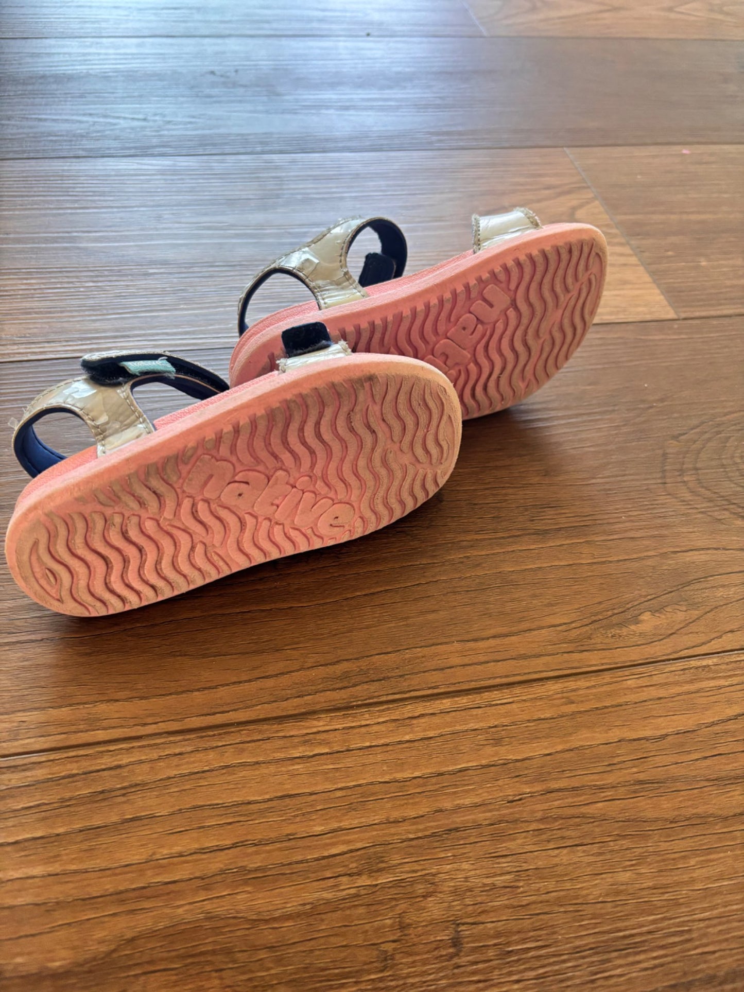 Girls sandals , Shoes 6.5 (Walkers:12-24 mth)