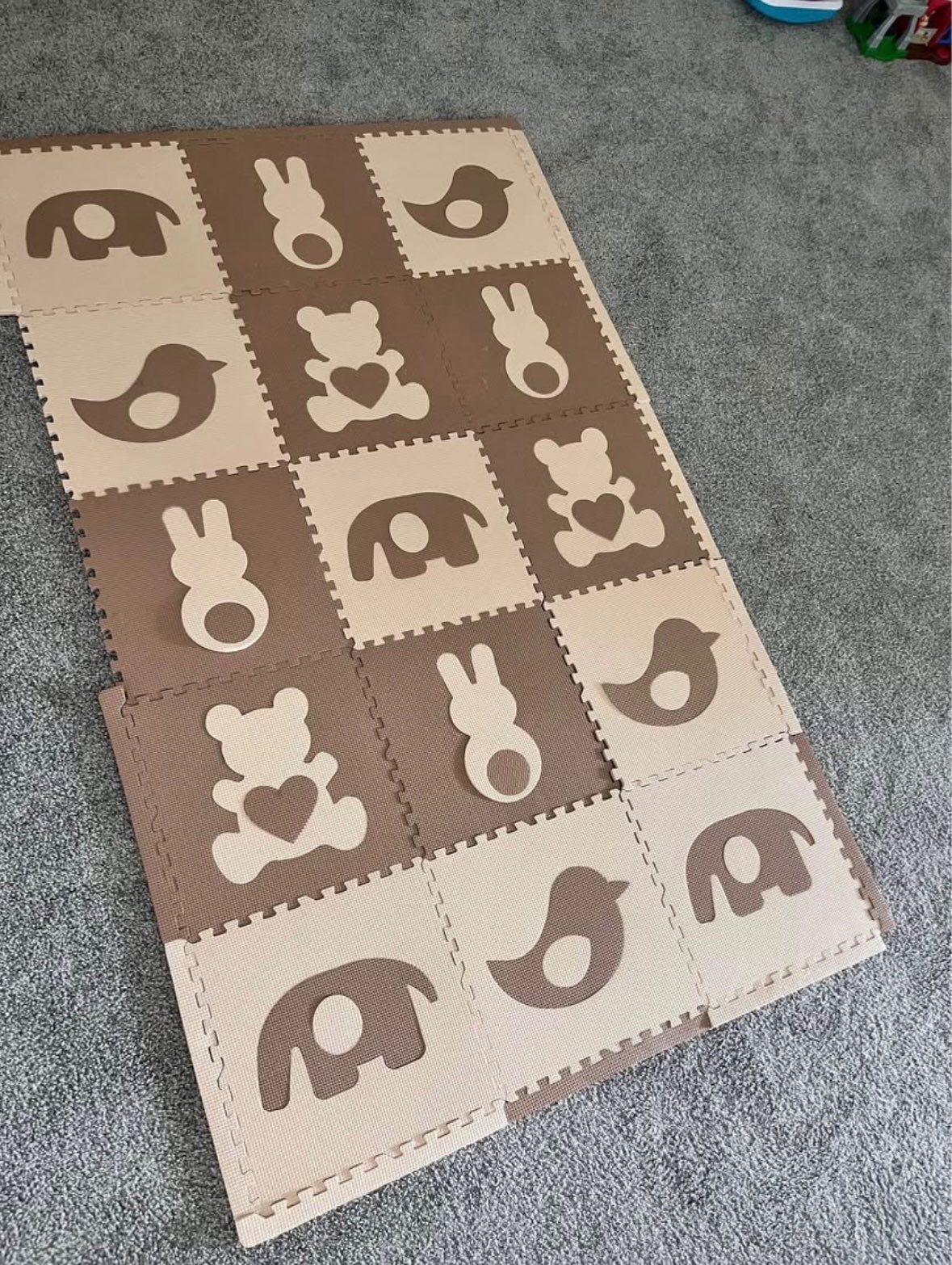 Neutral play puzzle mat