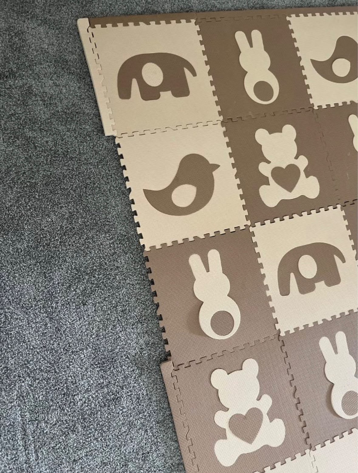 Neutral play puzzle mat