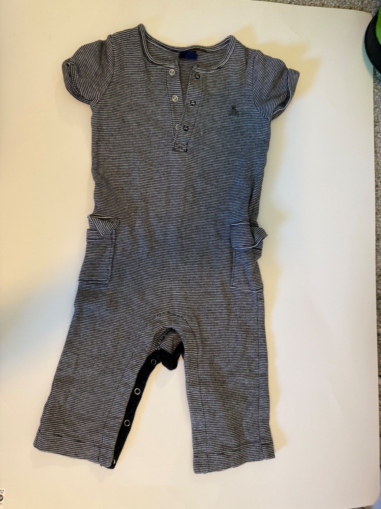 Baby Gap 6-12 month onesie (footless), Kids 12 Month (9-12M)