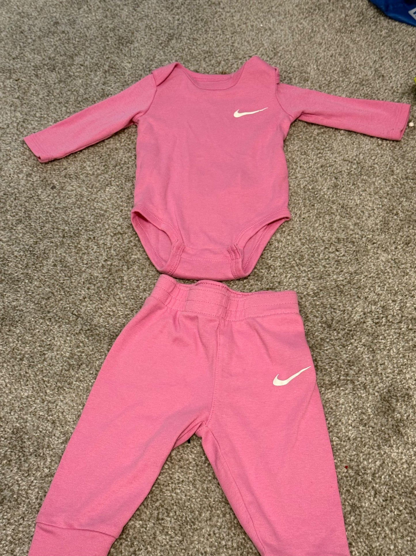 Baby girls Nike Set 6M, Kids 6 Month (3-6M)
