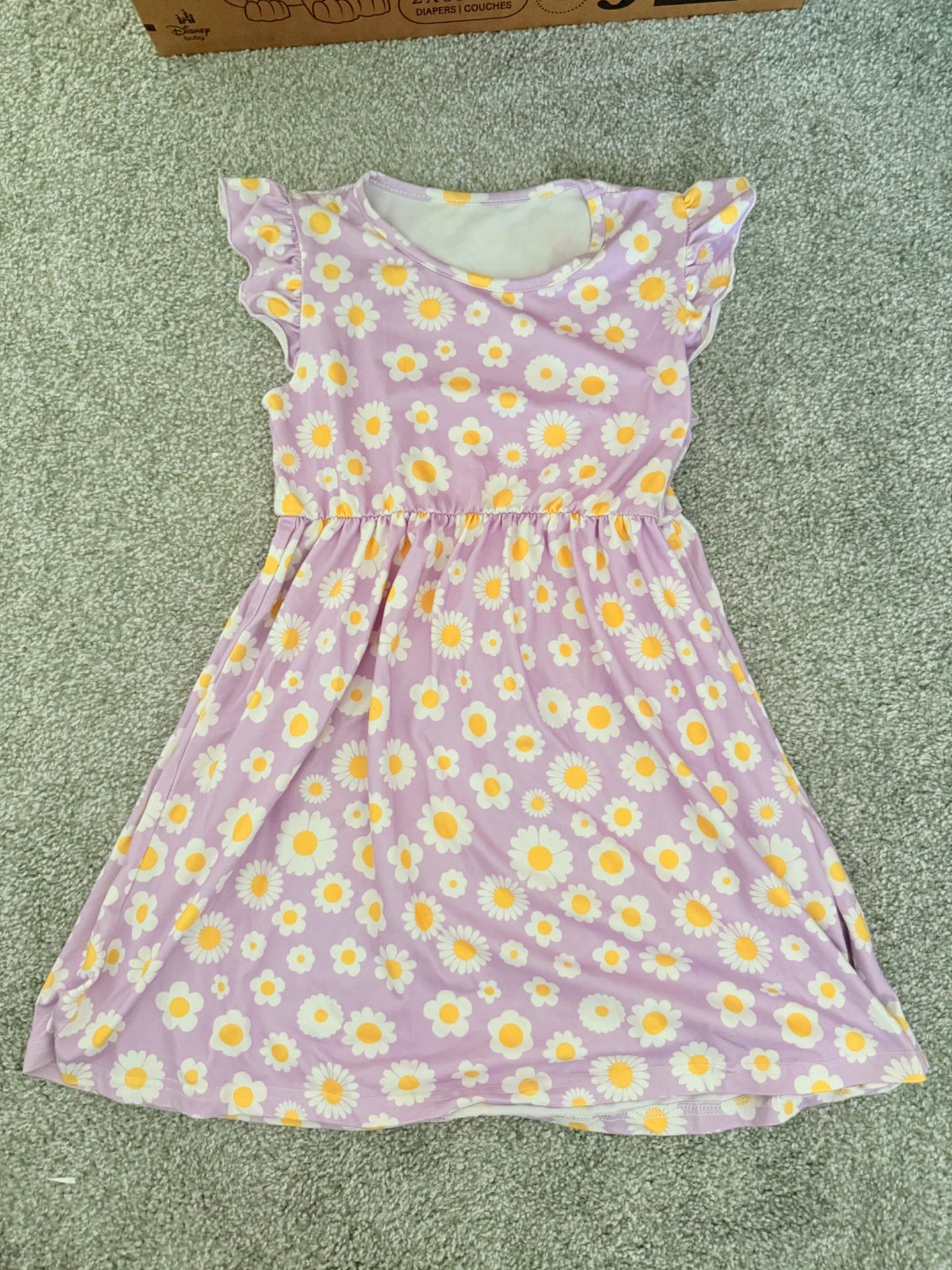 Daisy dress size 5. Soft fabric , Kids 5/5T