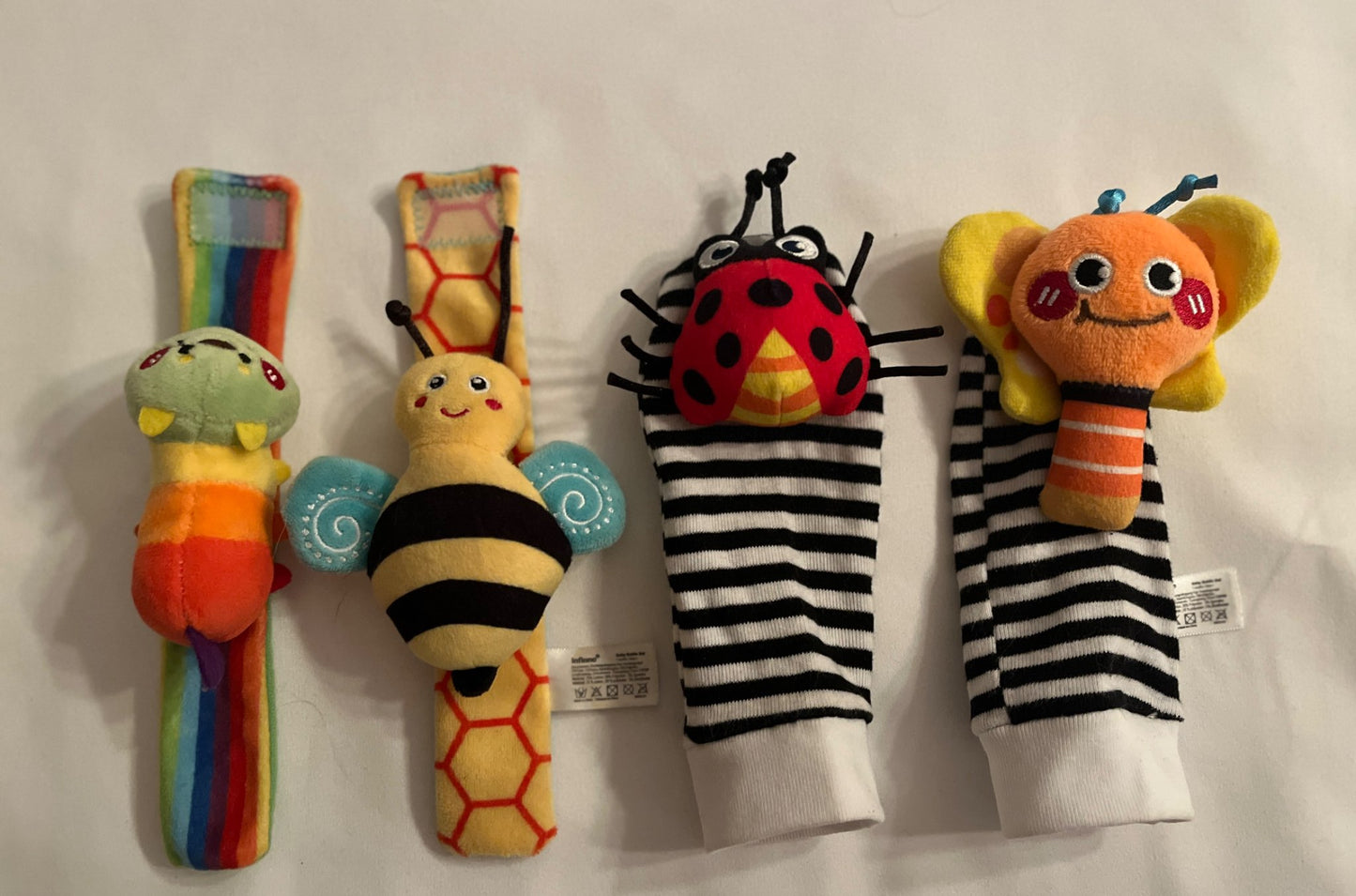 Infinno Baby Wrist Rattle Socks & Foot Finder Set