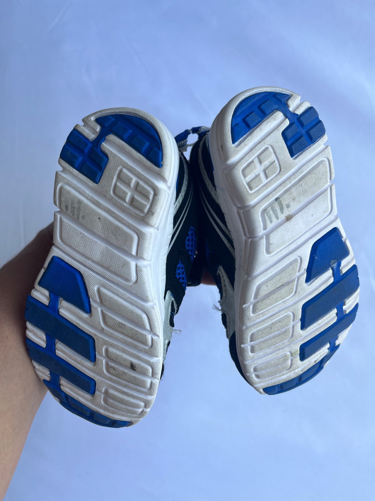 Boys Sneakers – Size 6, Shoes 6 (Walkers:12-24 mth)