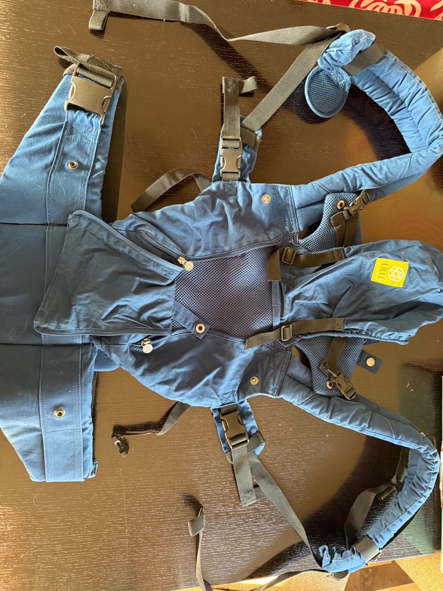 Baby carrier by Lille Baby