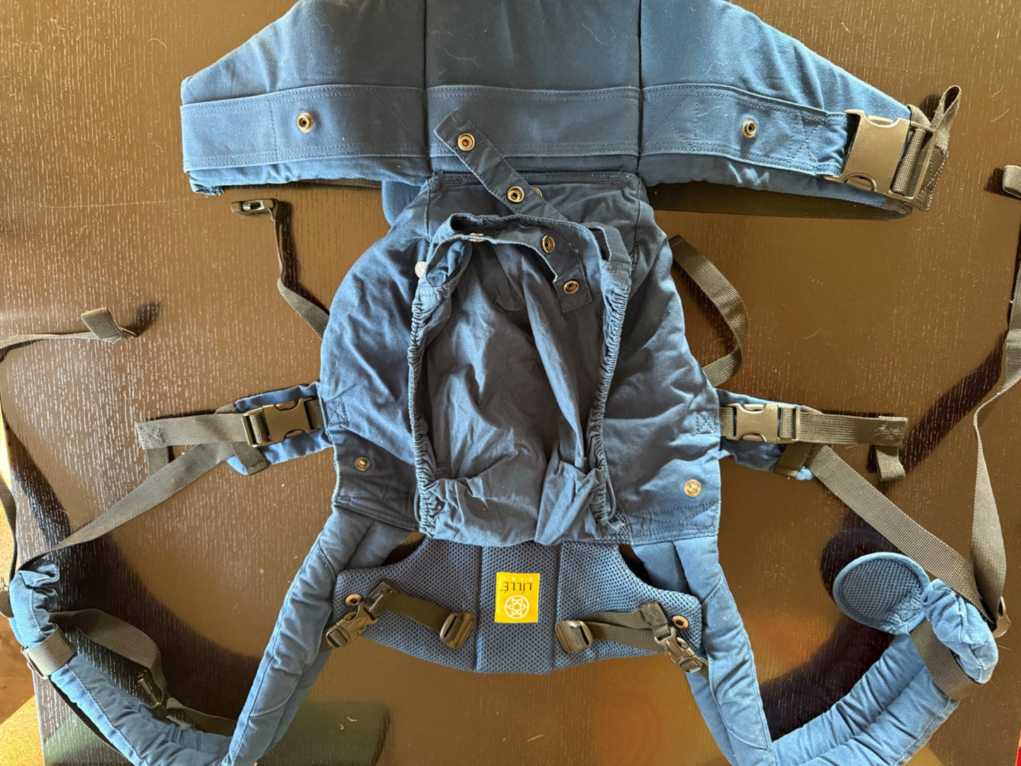 Baby carrier by Lille Baby
