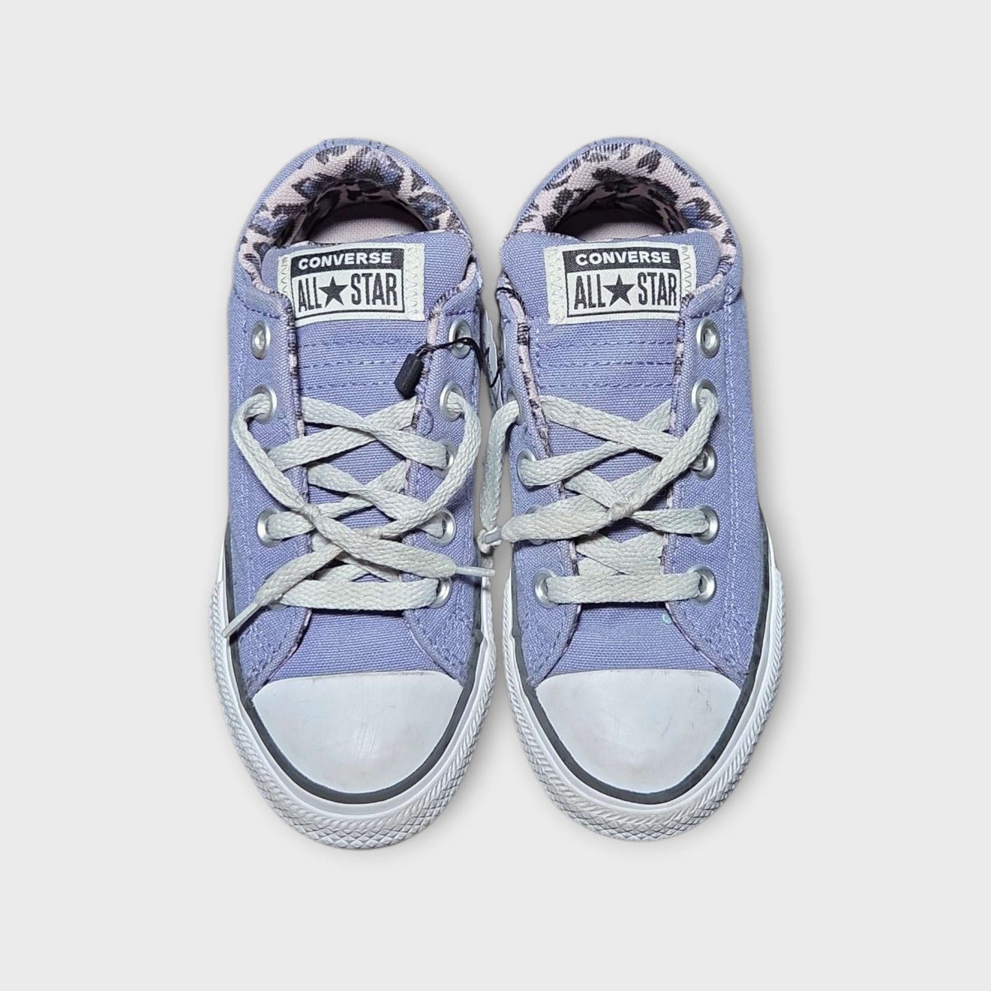 Converse sz 12 child purple shoes , Shoes 12 (Toddler:2-4yr)