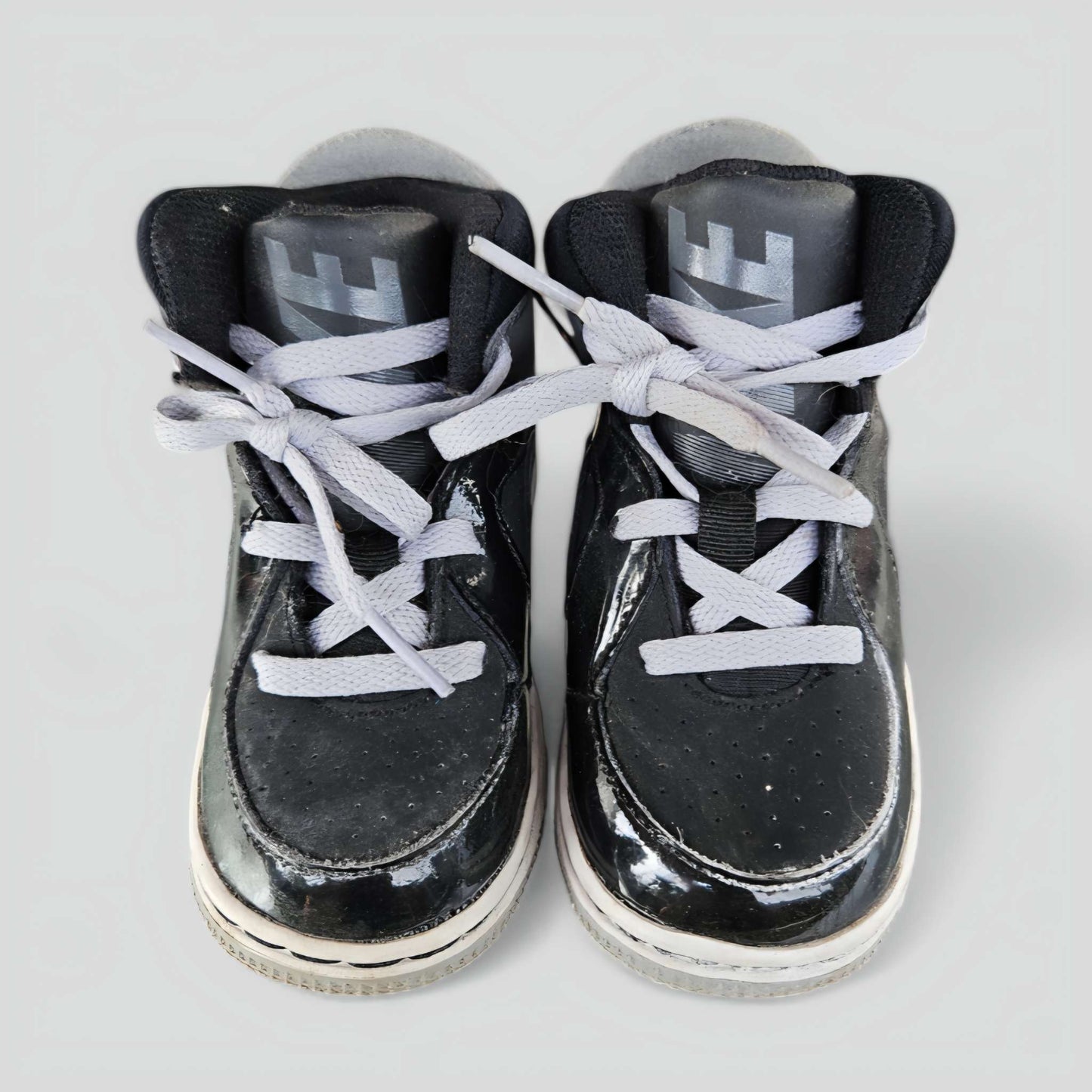 Nike sz 8C black & grey high top sneakers