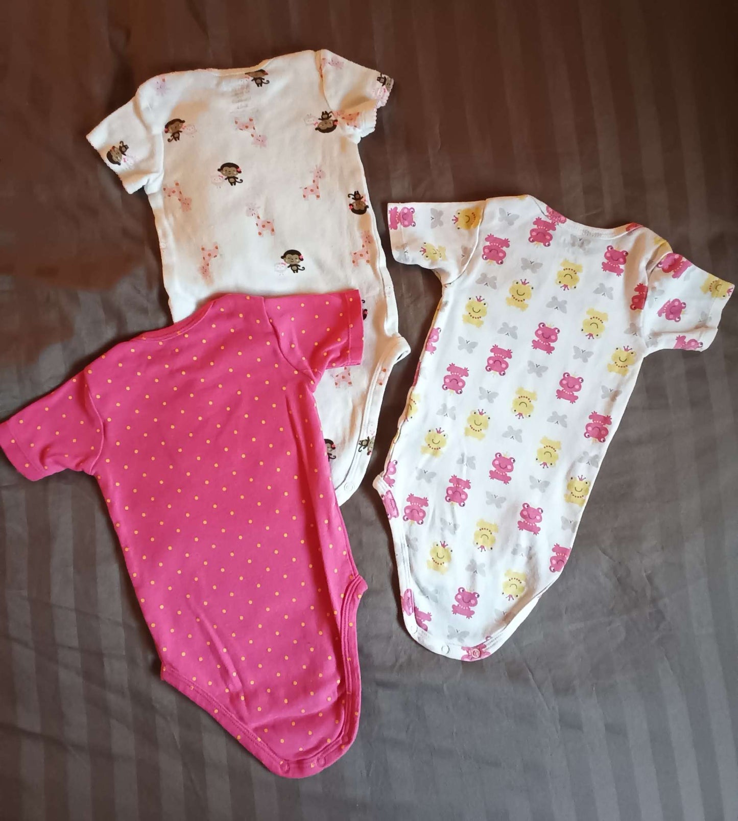 3 pack of 6--12 mons Onsies,, Kids 12 Month (9-12M)