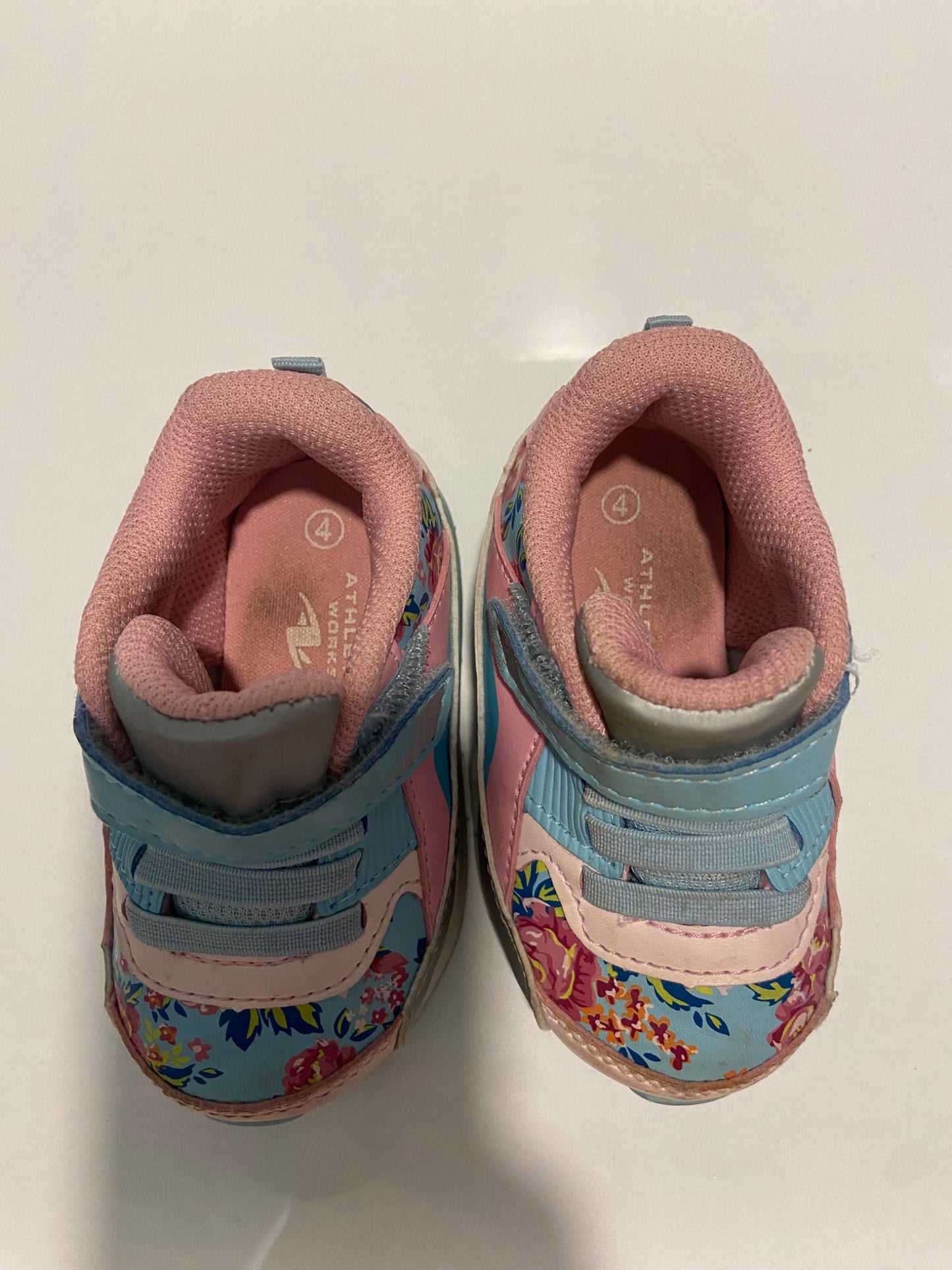 Athletic Works sneakers - size 4, Shoes 4 (Baby: 0-12 mth)