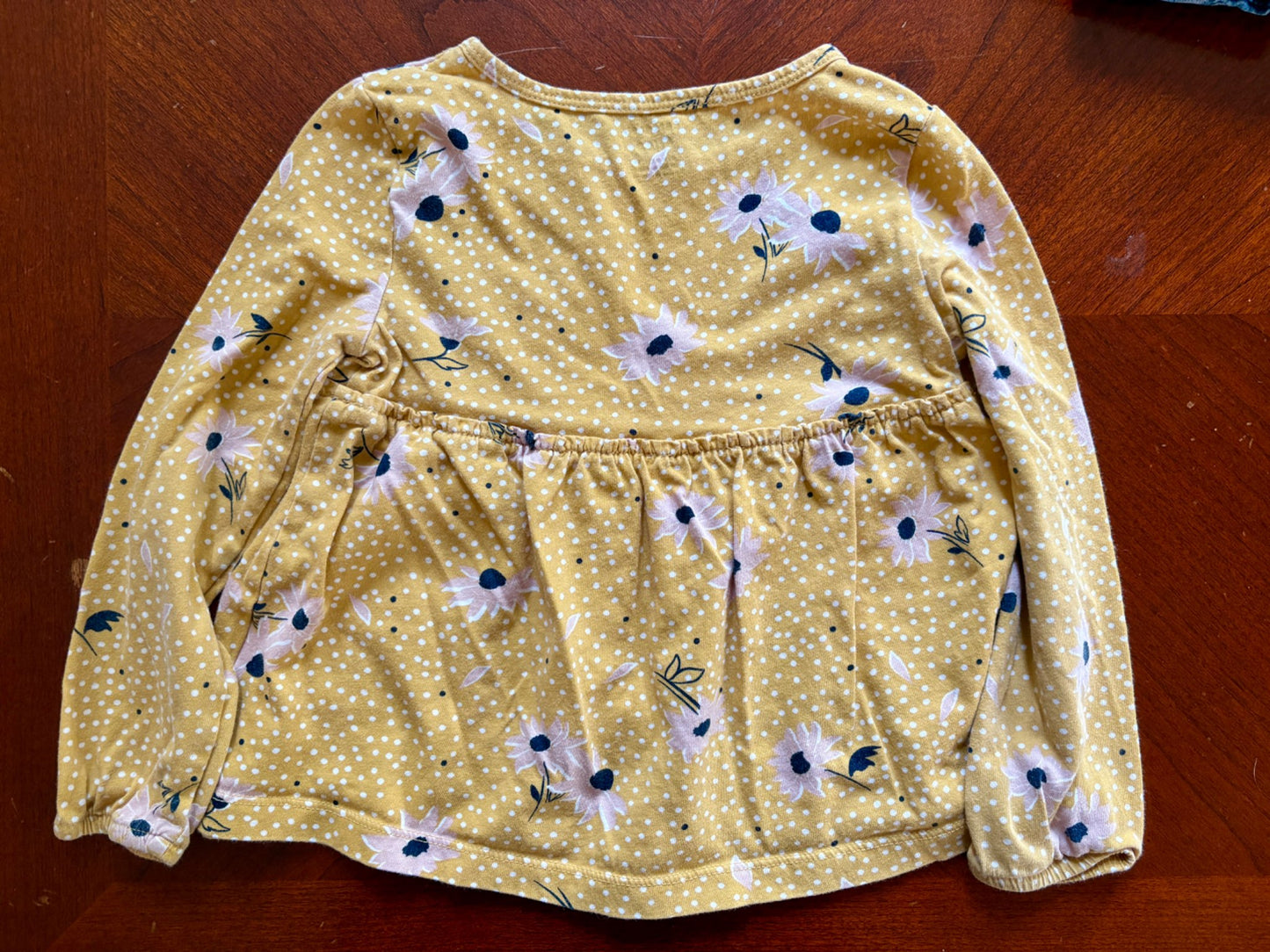 3 pcs Girls Jeans and Long Sleeve Outfit with Cardigan (Retails $48), Kids 4/4T