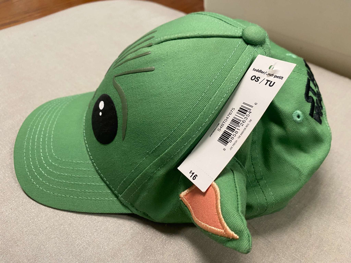 'Baby Yoda'/Grogu hat. Retailed $16