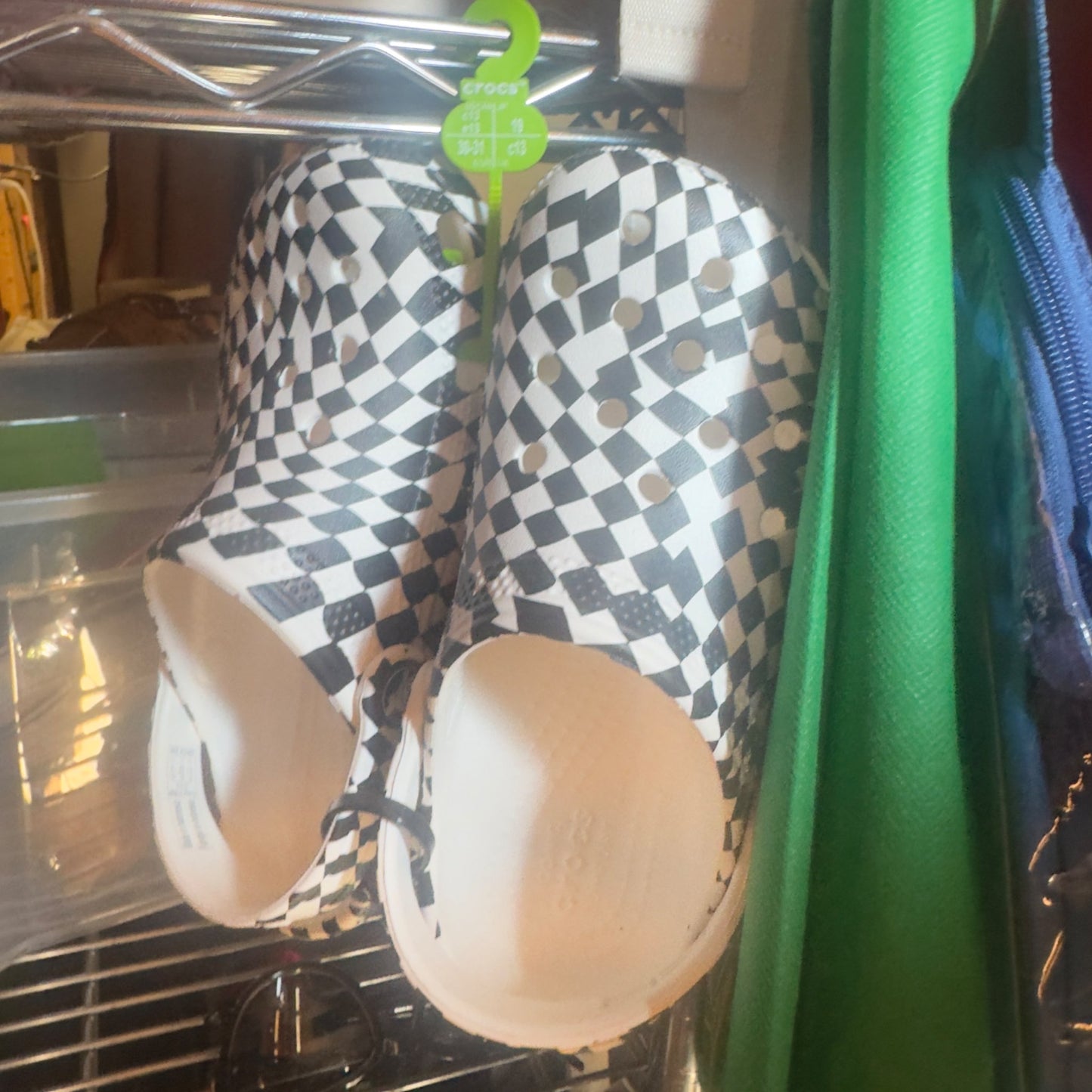 Brand new crocs, size 13 , Shoes 13 (Kids:4-8yr)
